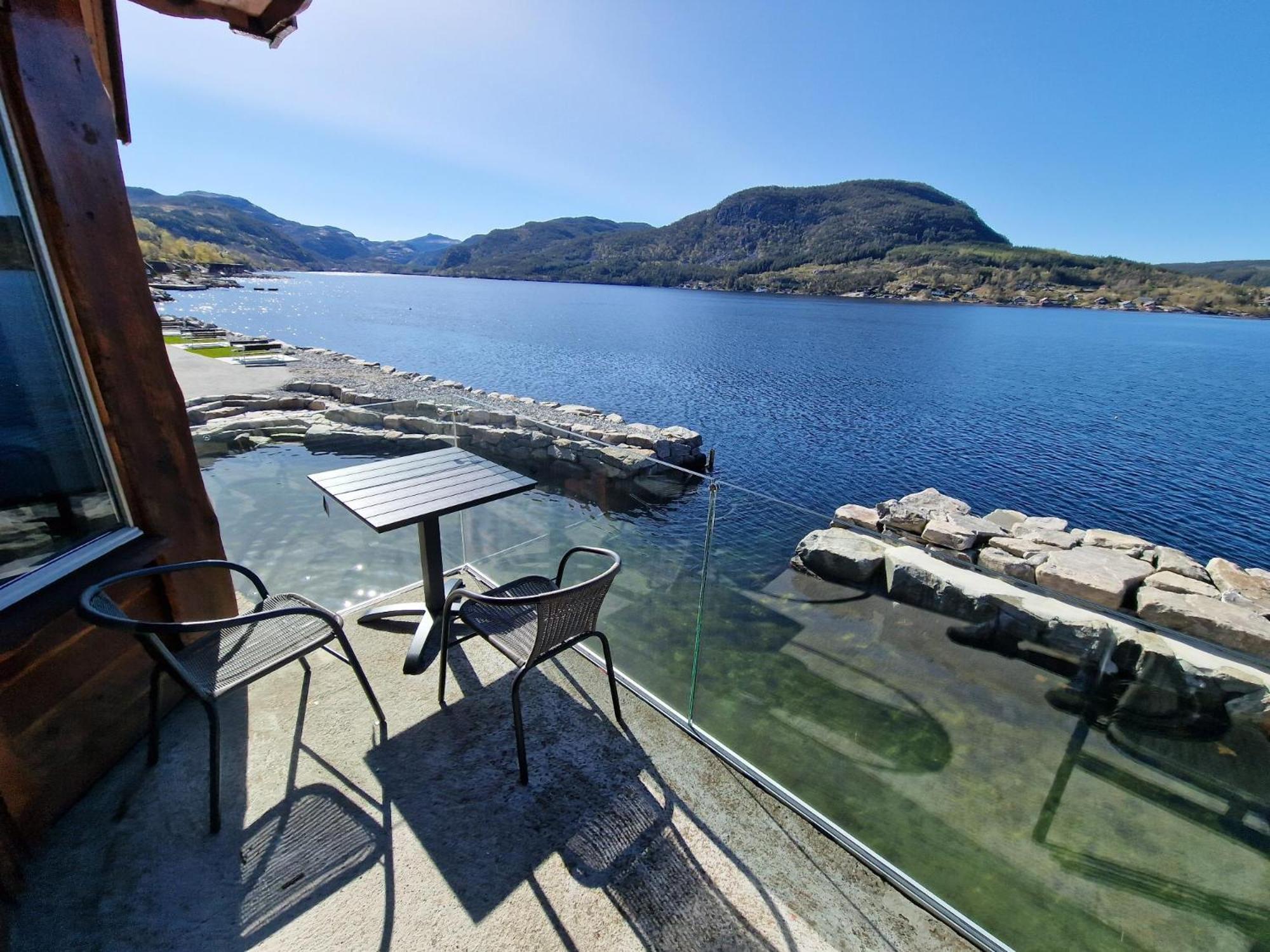 Two-Bedroom Apartment with Balcony and Sea View photo 1
