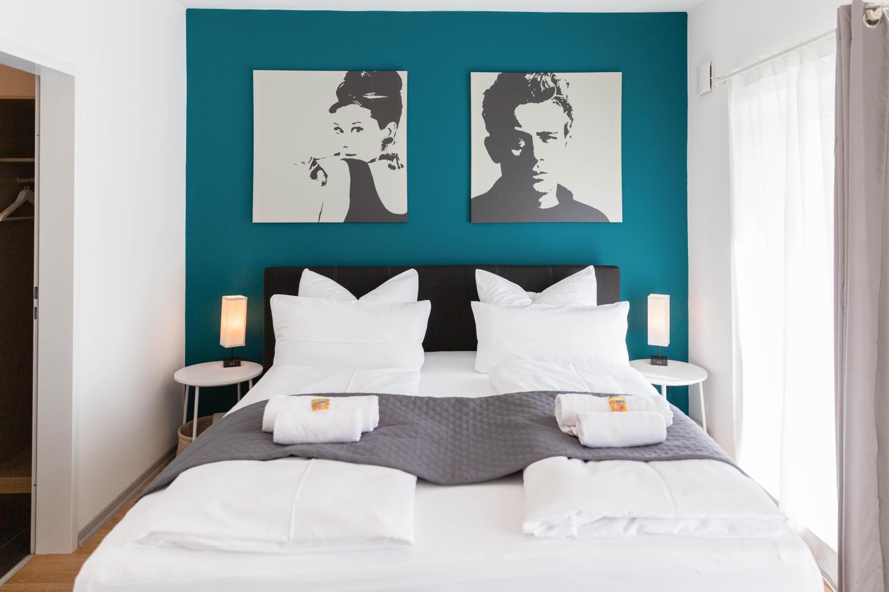 Deluxe Apartment