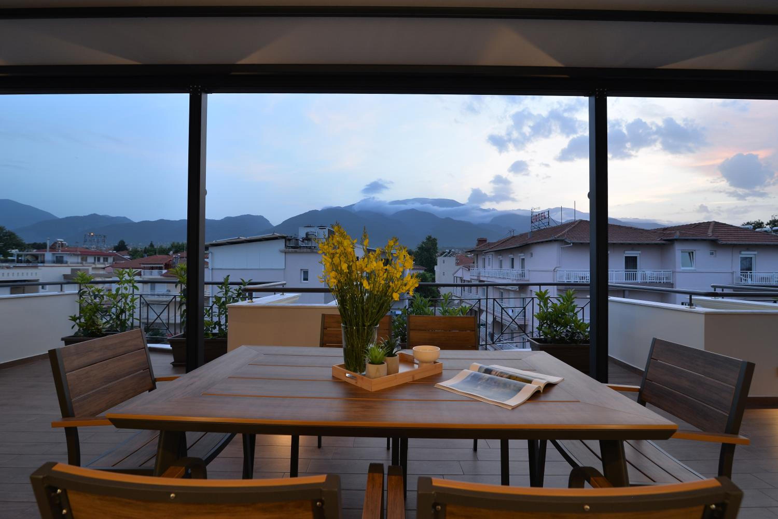 Suite with Mountain View photo 2