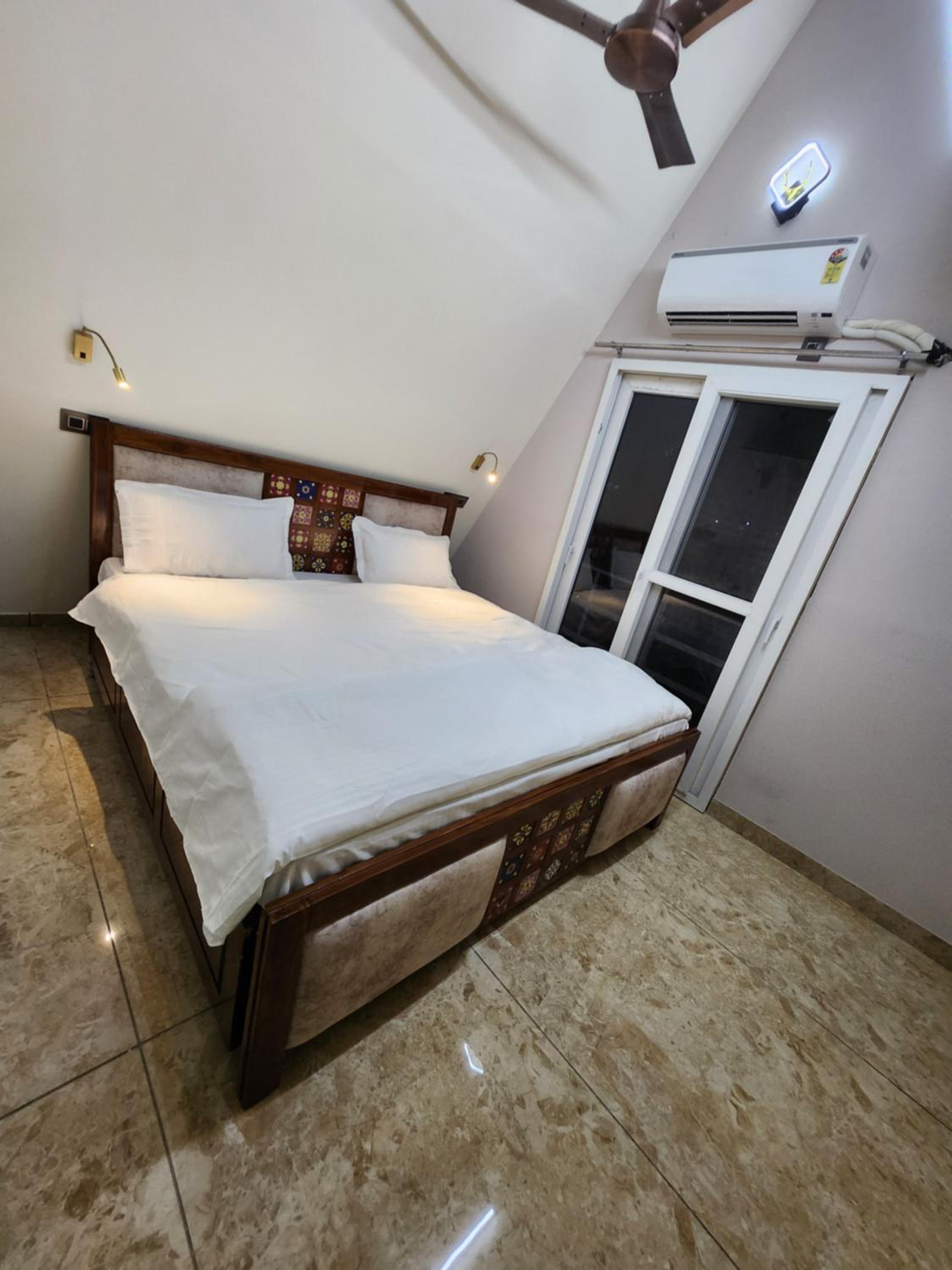 Mobile Home photo 2