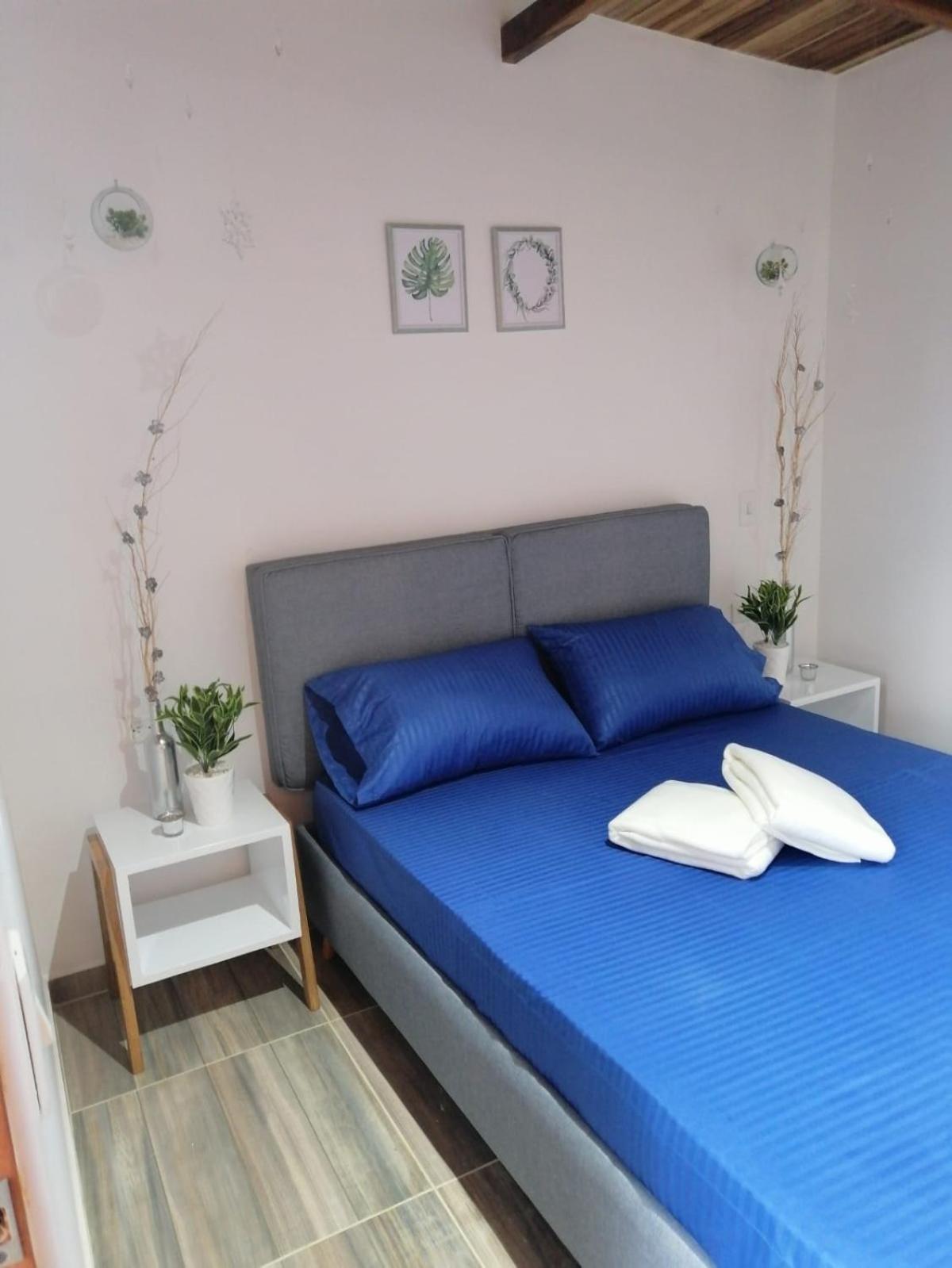 Double Room With Private Bathroom photo 2