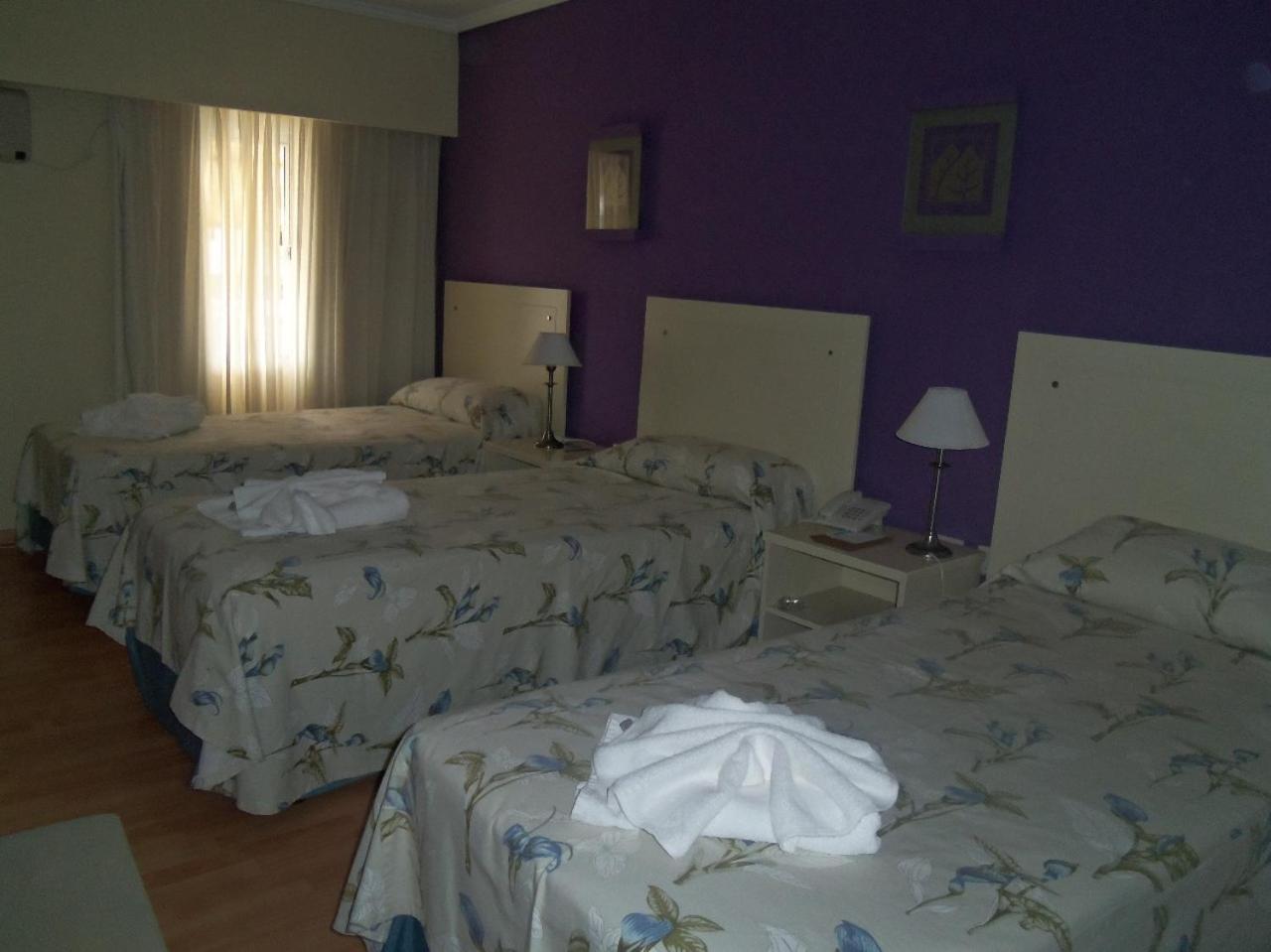 Standard Triple Room photo 2