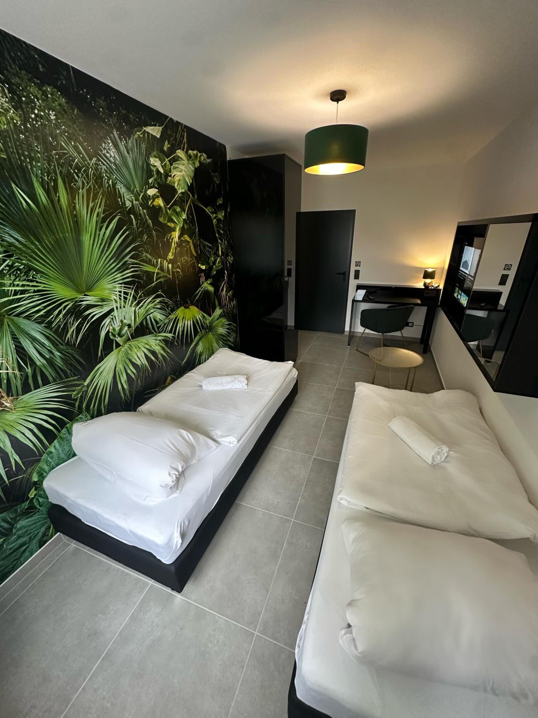 Double or Twin Room with Shared Bathroom photo 1