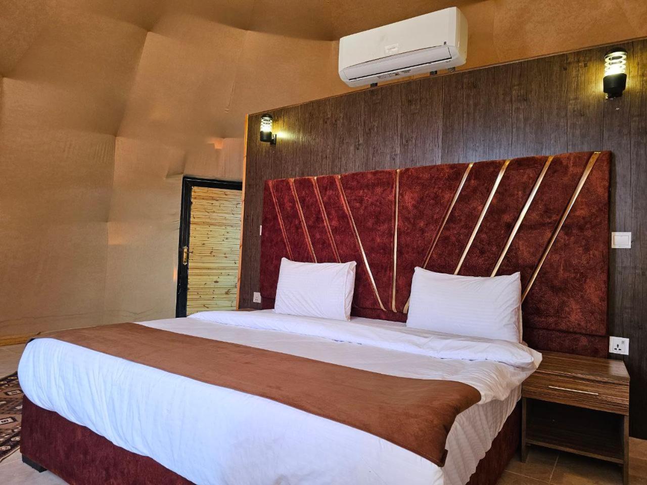 Superior King Room photo 1