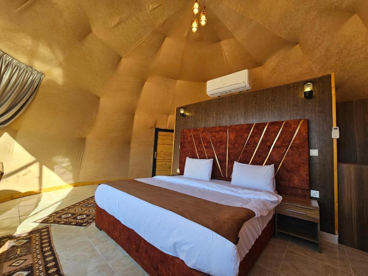 Superior King Room photo 2