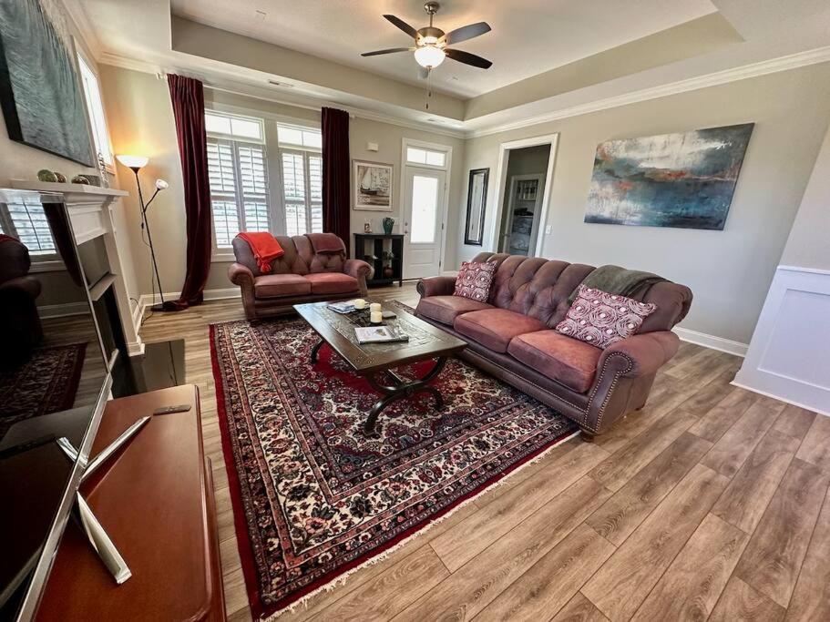 Three-Bedroom House photo 1
