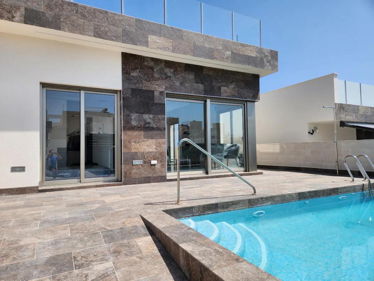 Villa de Dos Habitaciones