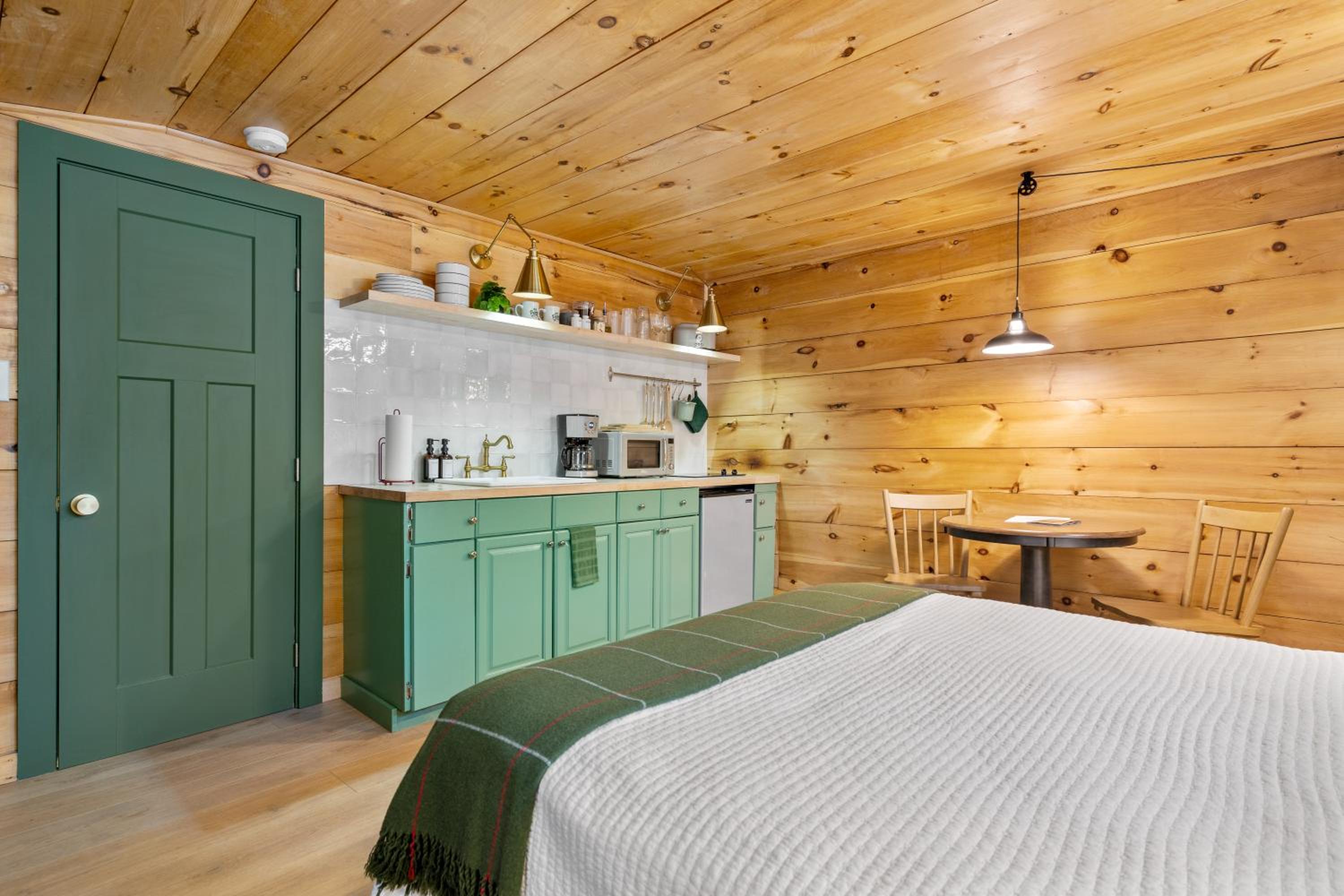 Budget Double Room - Photo 7