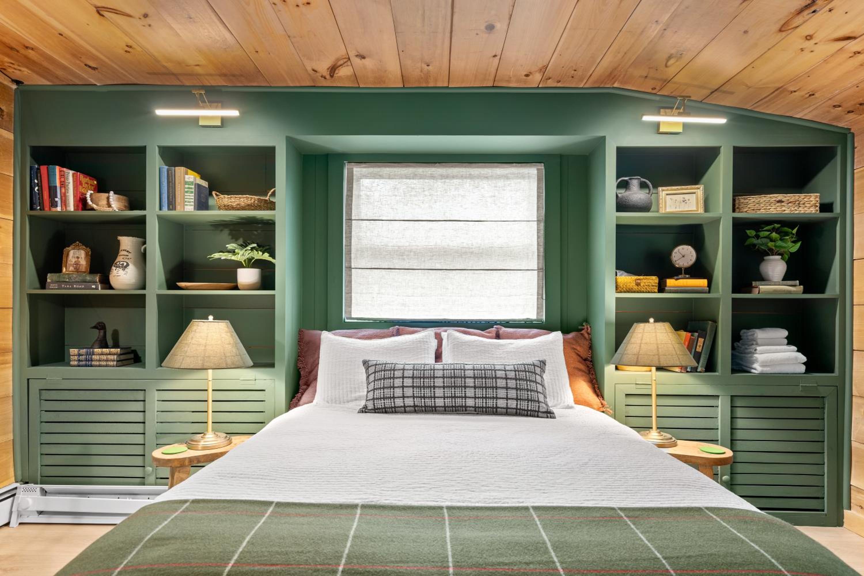 Budget Double Room - Photo 15