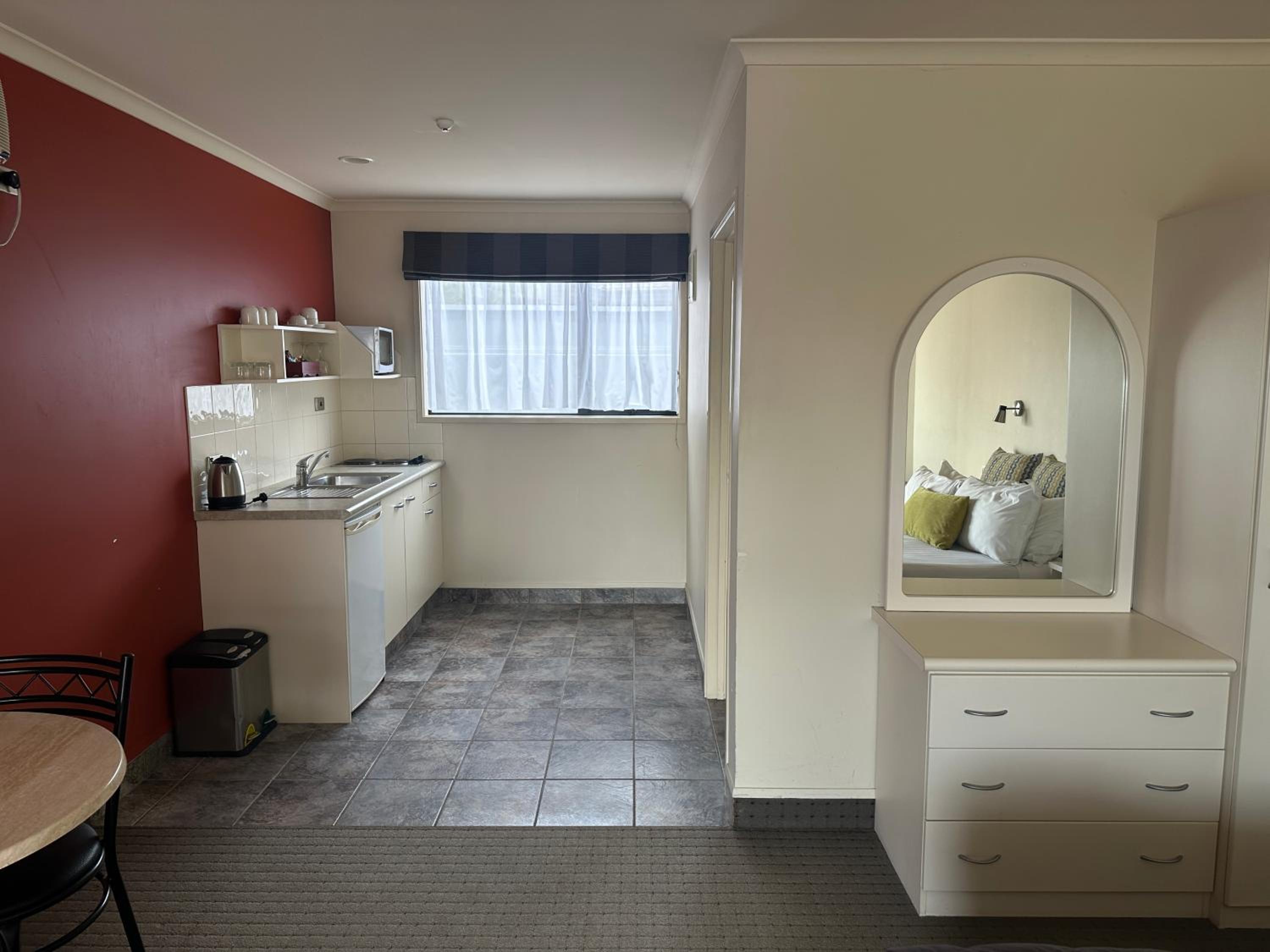 Studio - Disability Access - Photo 1