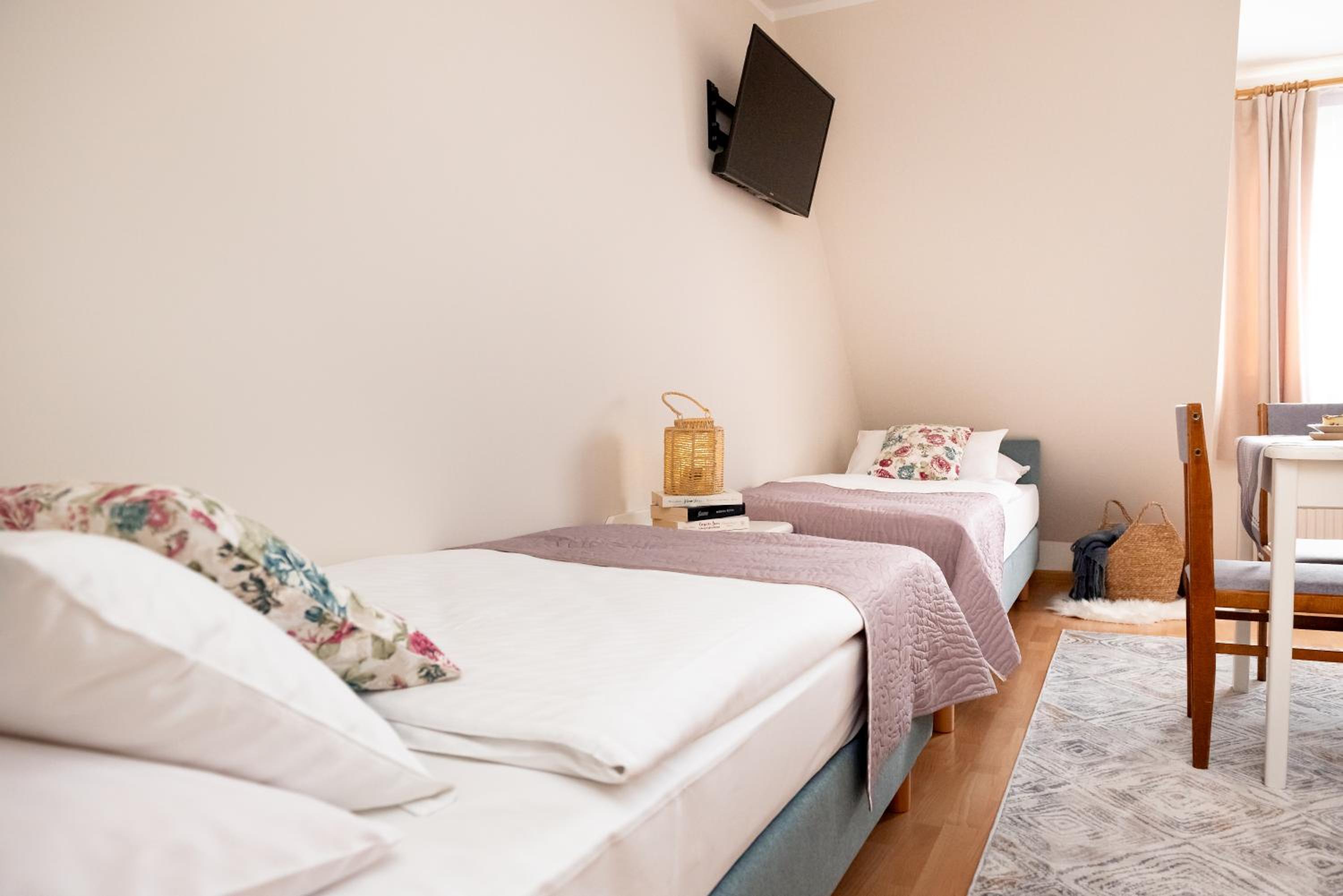 Quadruple Room with Private Bathroom