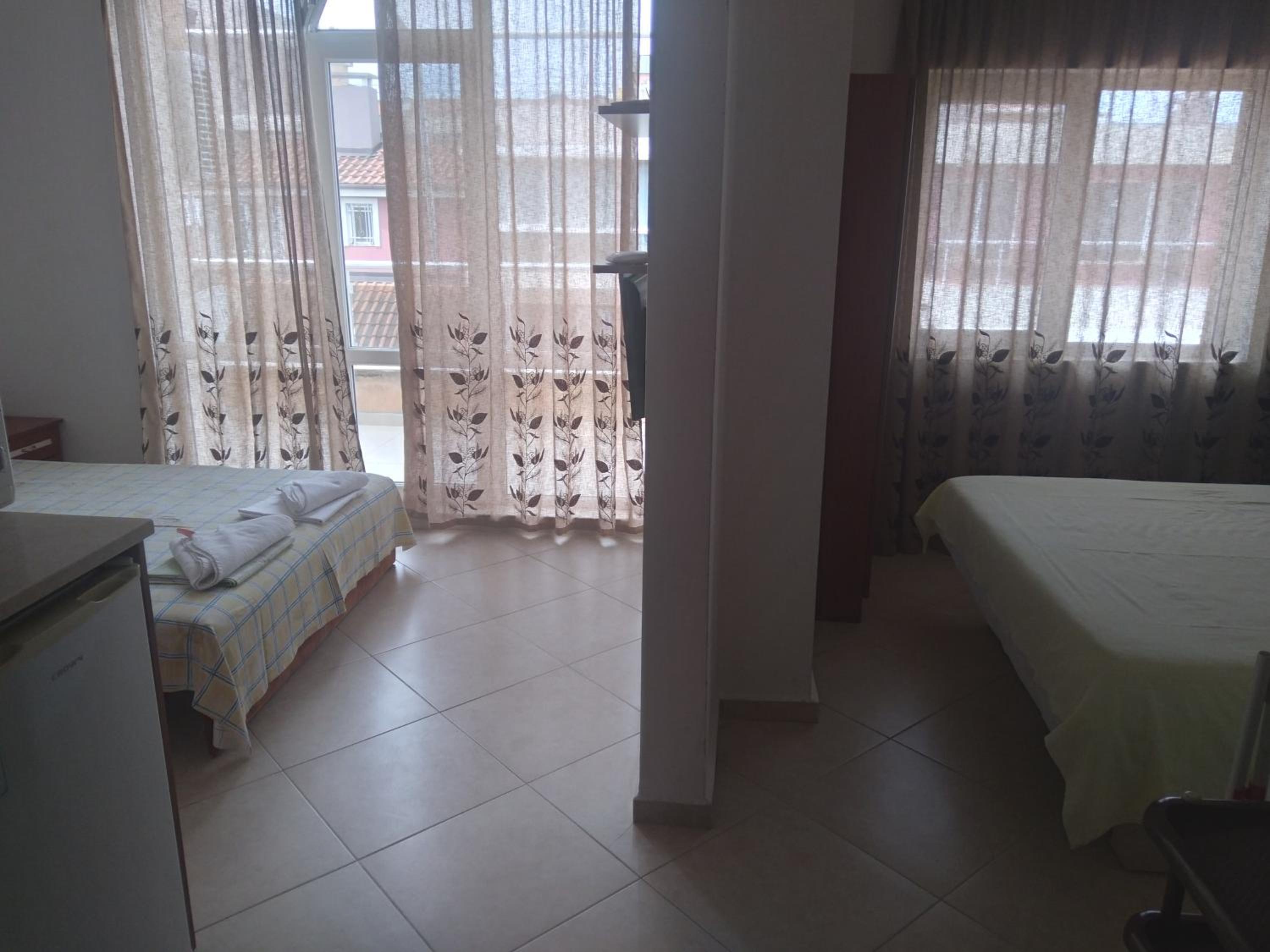 Studio with Balcony - Photo 1