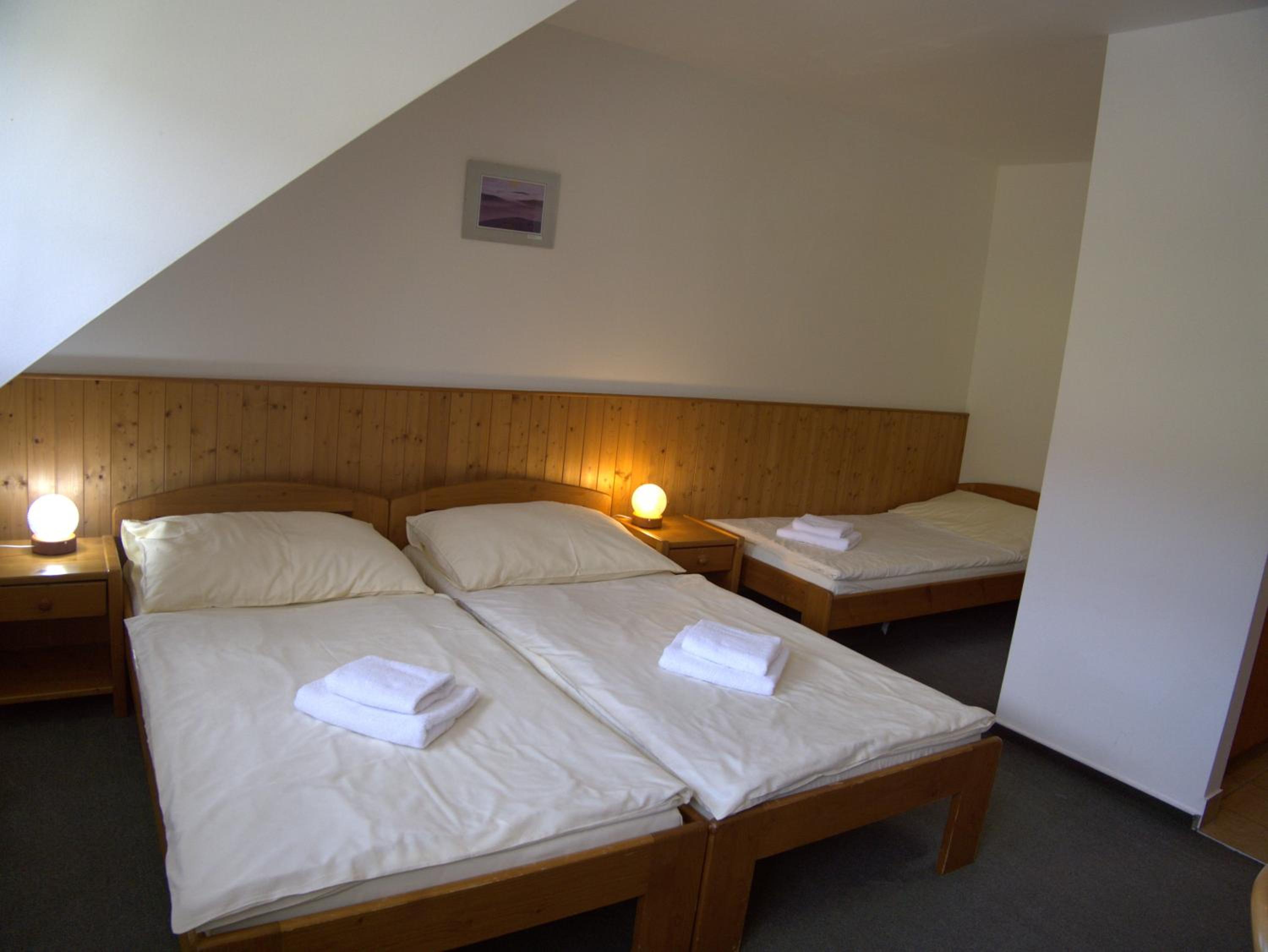 Triple Room with Private Bathroom photo 3