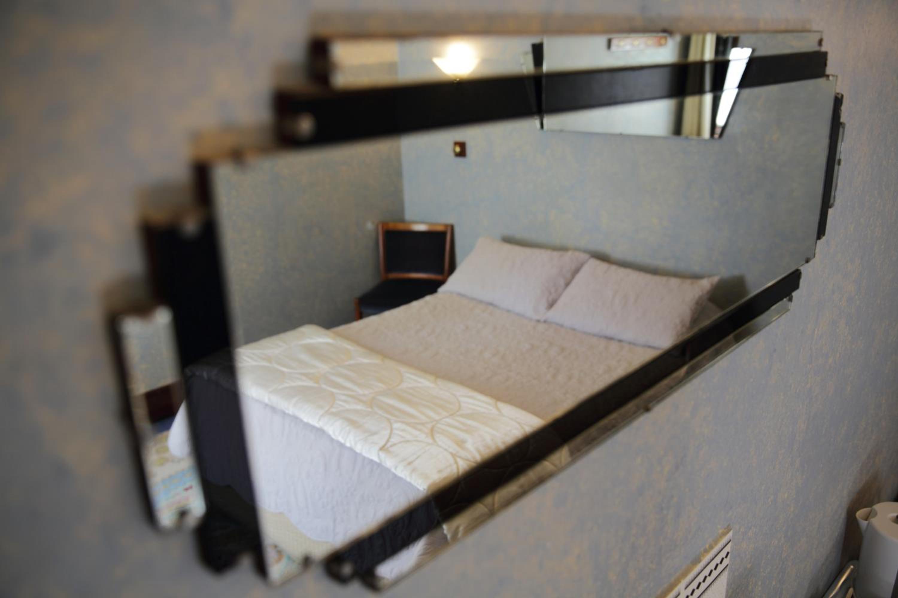 Double Room with Shared Bathroom photo 3