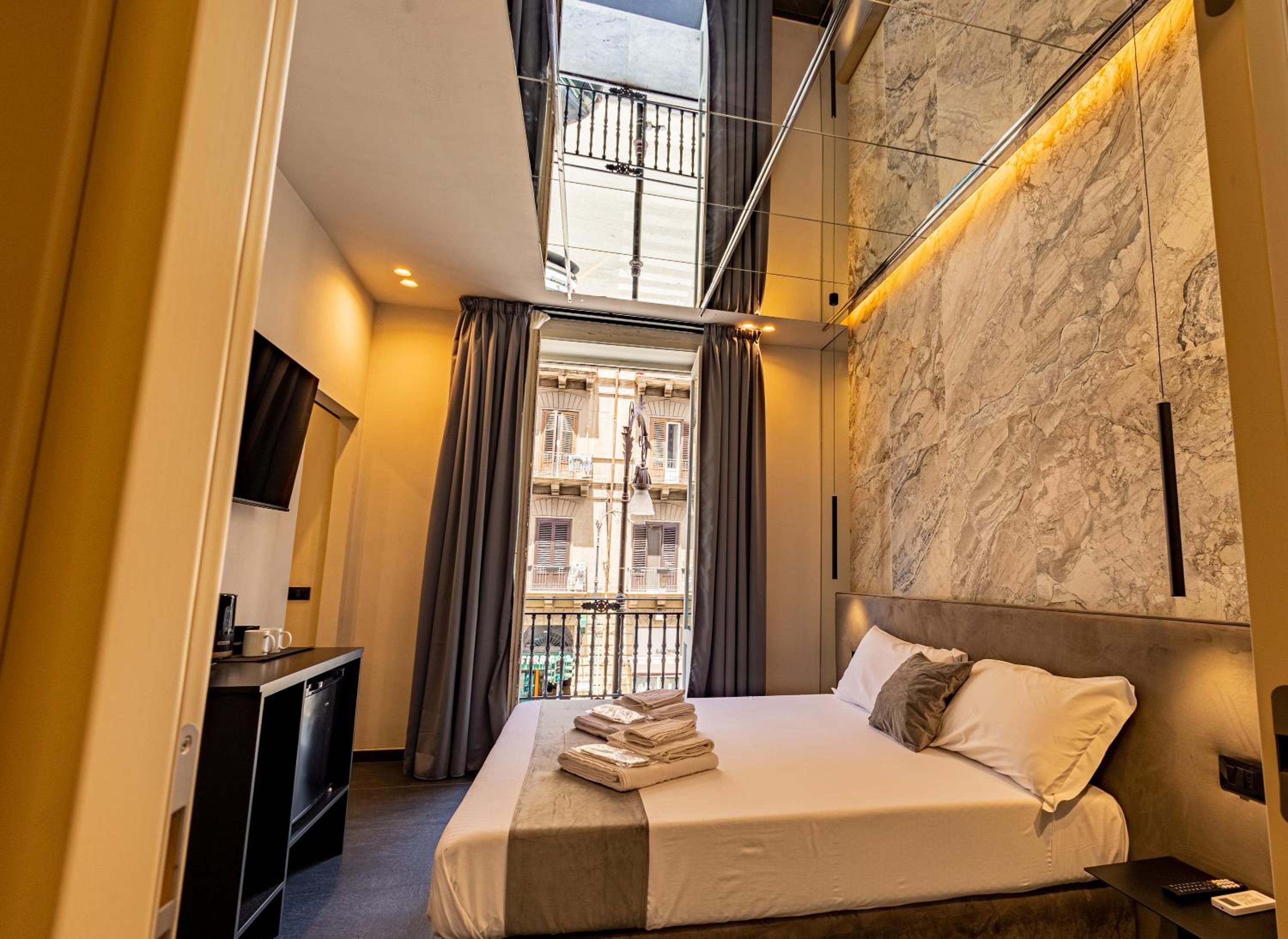 King Room with Spa Bath