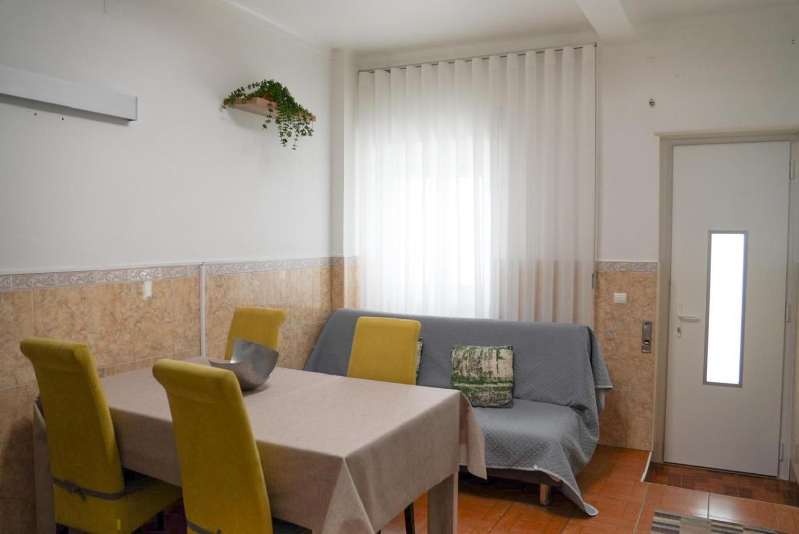 Two-Bedroom House - Photo 14