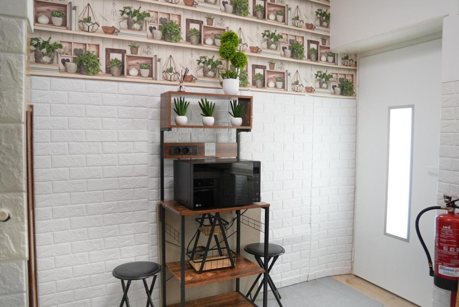 Two-Bedroom House - Photo 24