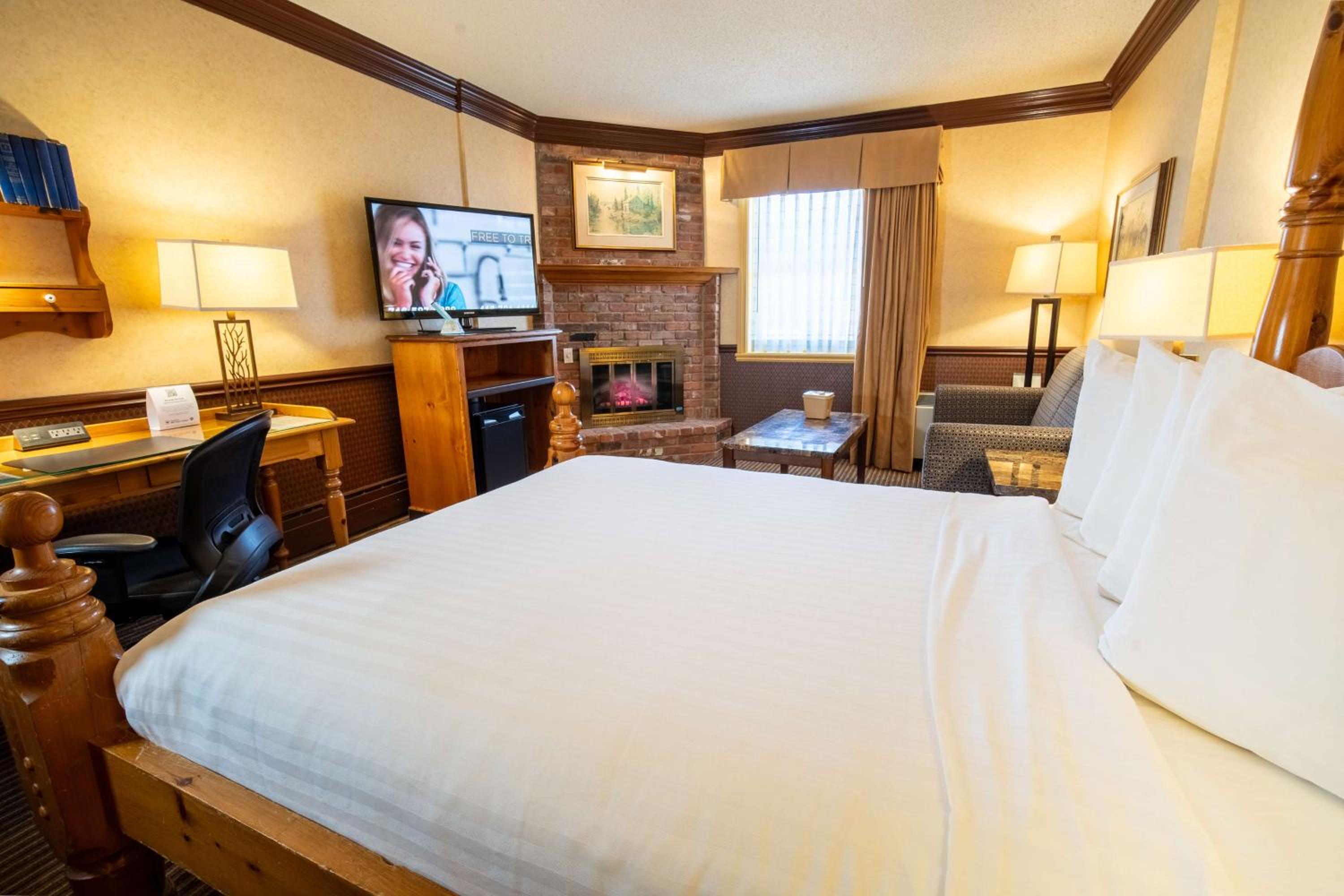 Queen Room - Non-Smoking - Photo 3
