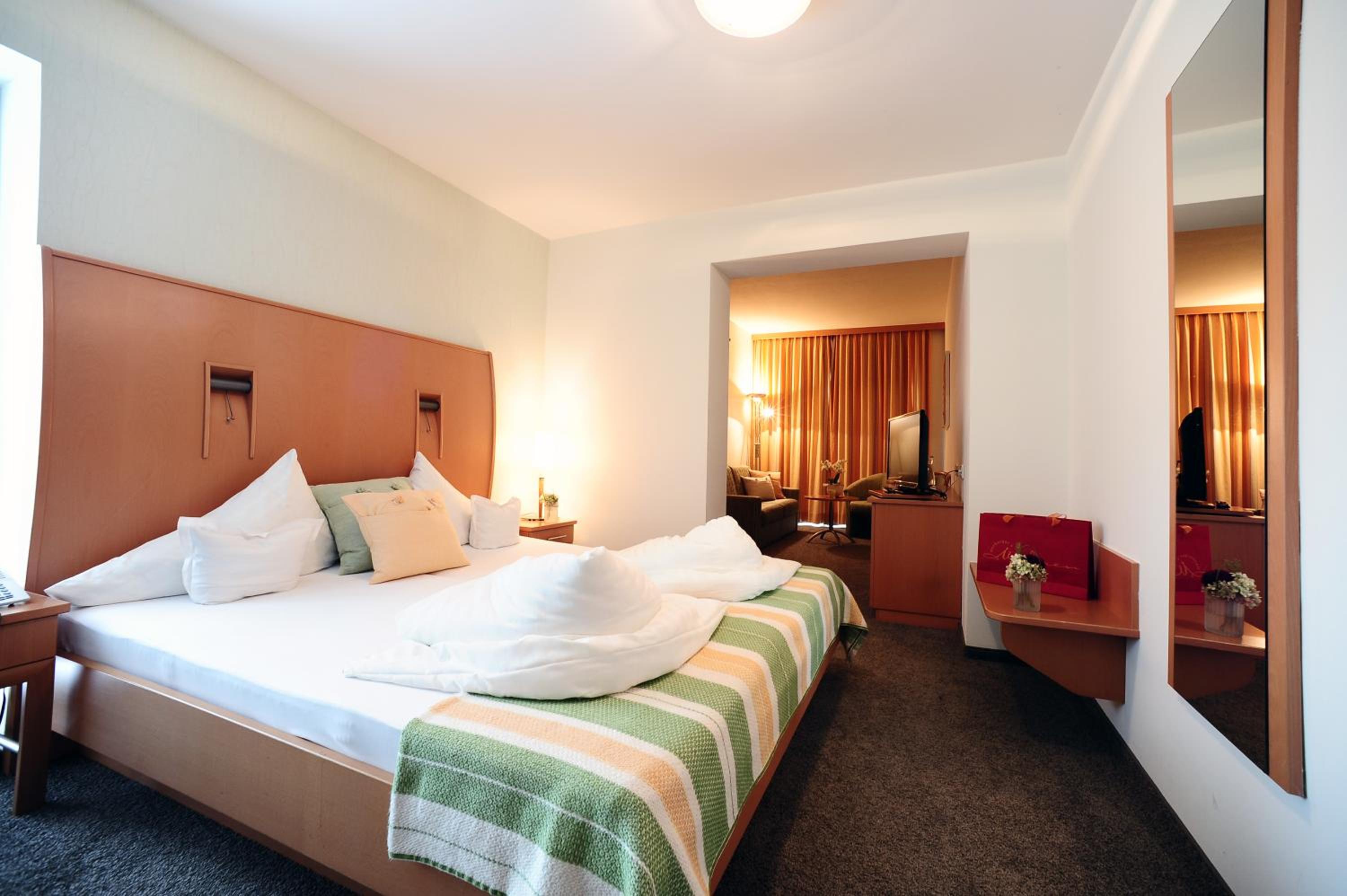 Superior Double Room with Garden View - Photo 6