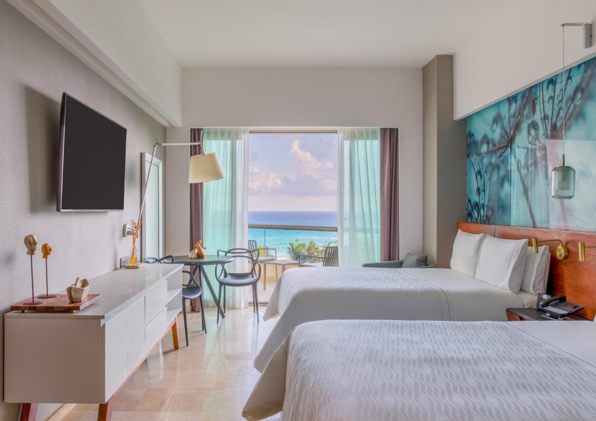 Suite, 1 King Bed, Jetted Tub, Oceanfront (Aqua)