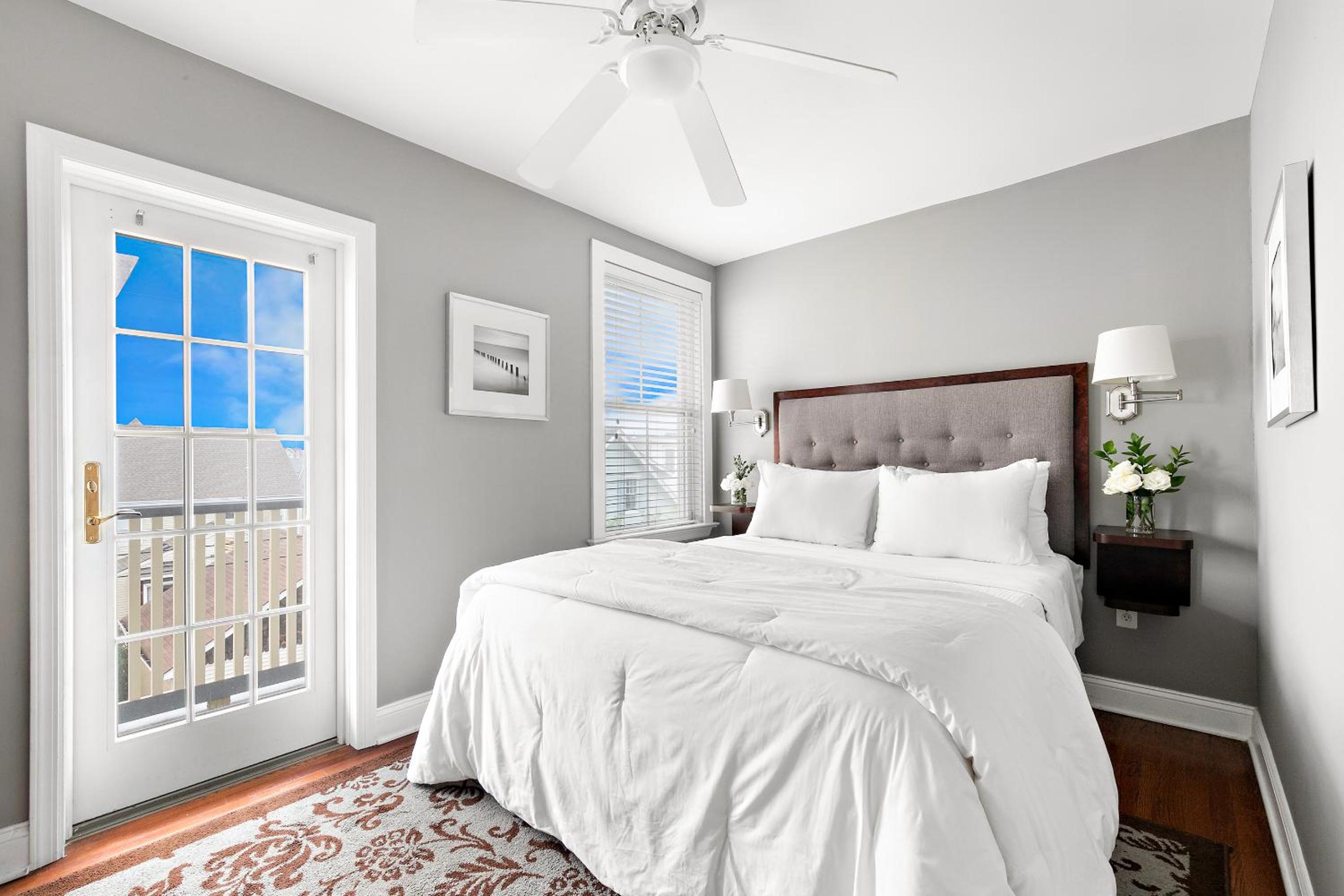 Queen Room with Balcony