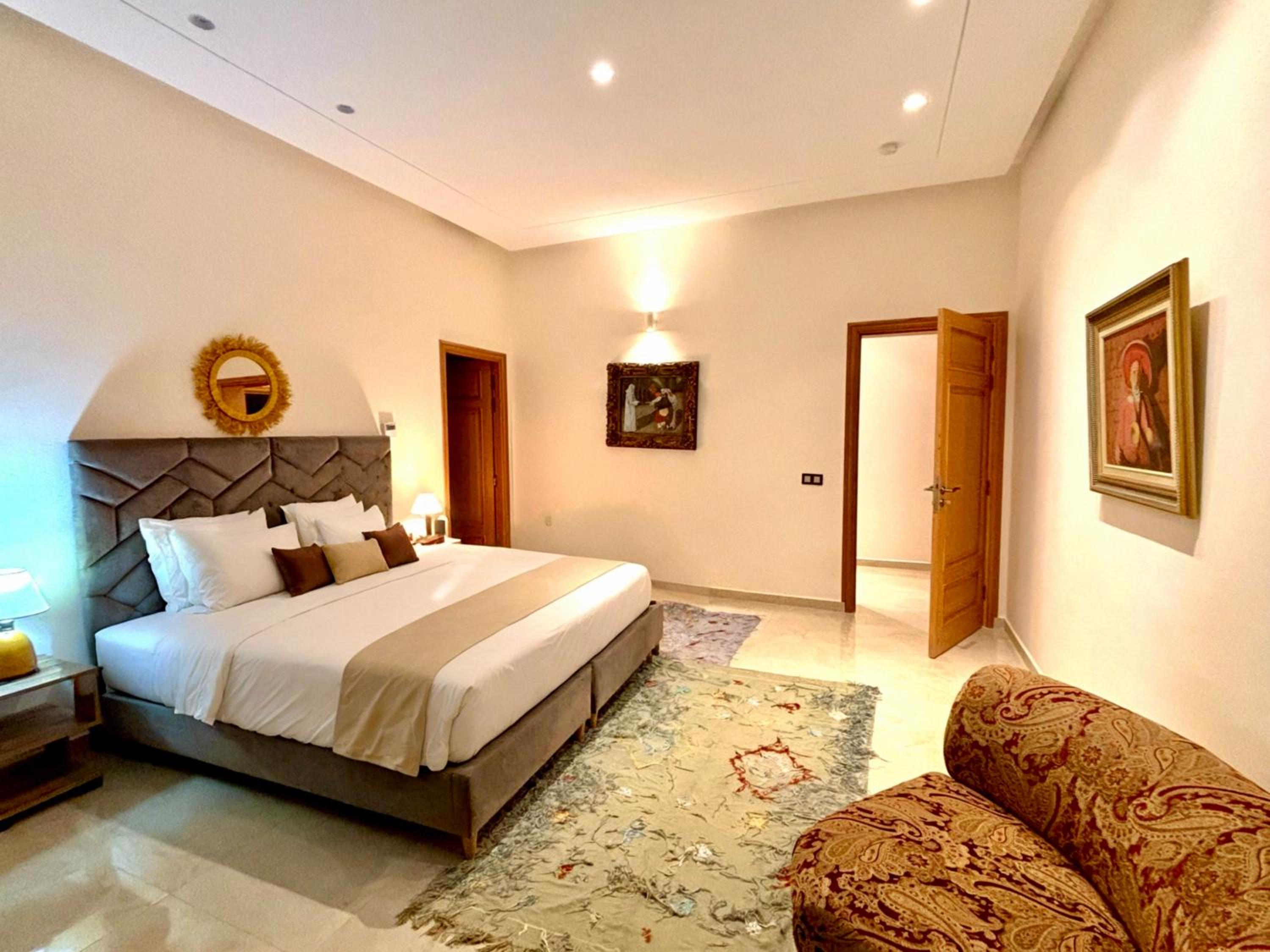 Two-Bedroom Villa - Photo 16