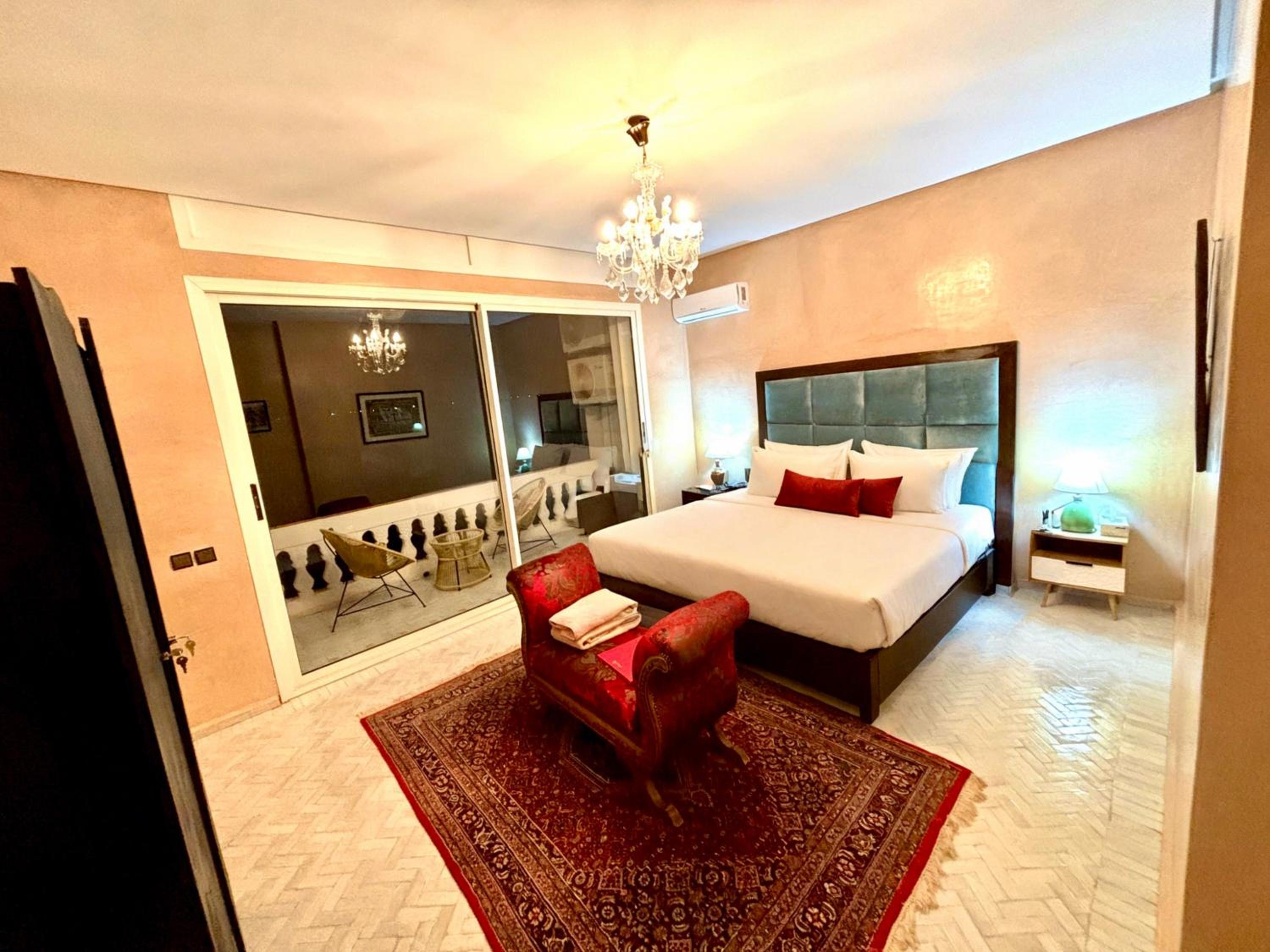 Villa with Garden View - Photo 8