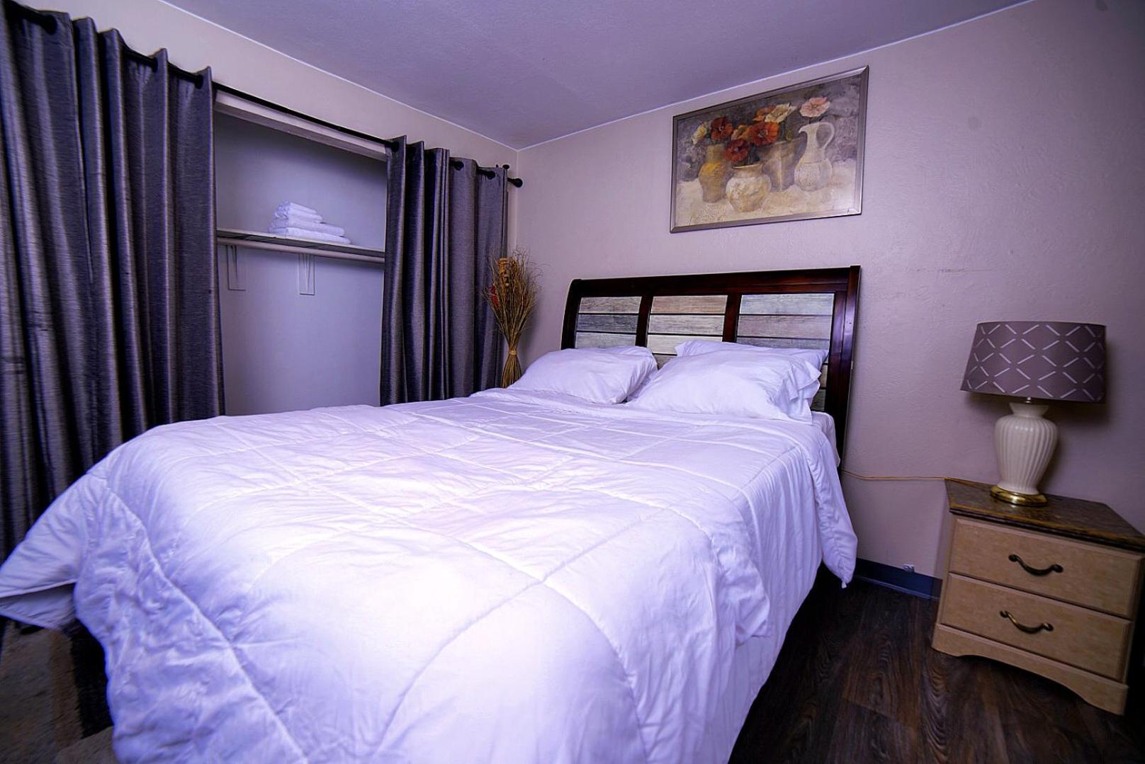 Deluxe King Room photo 3