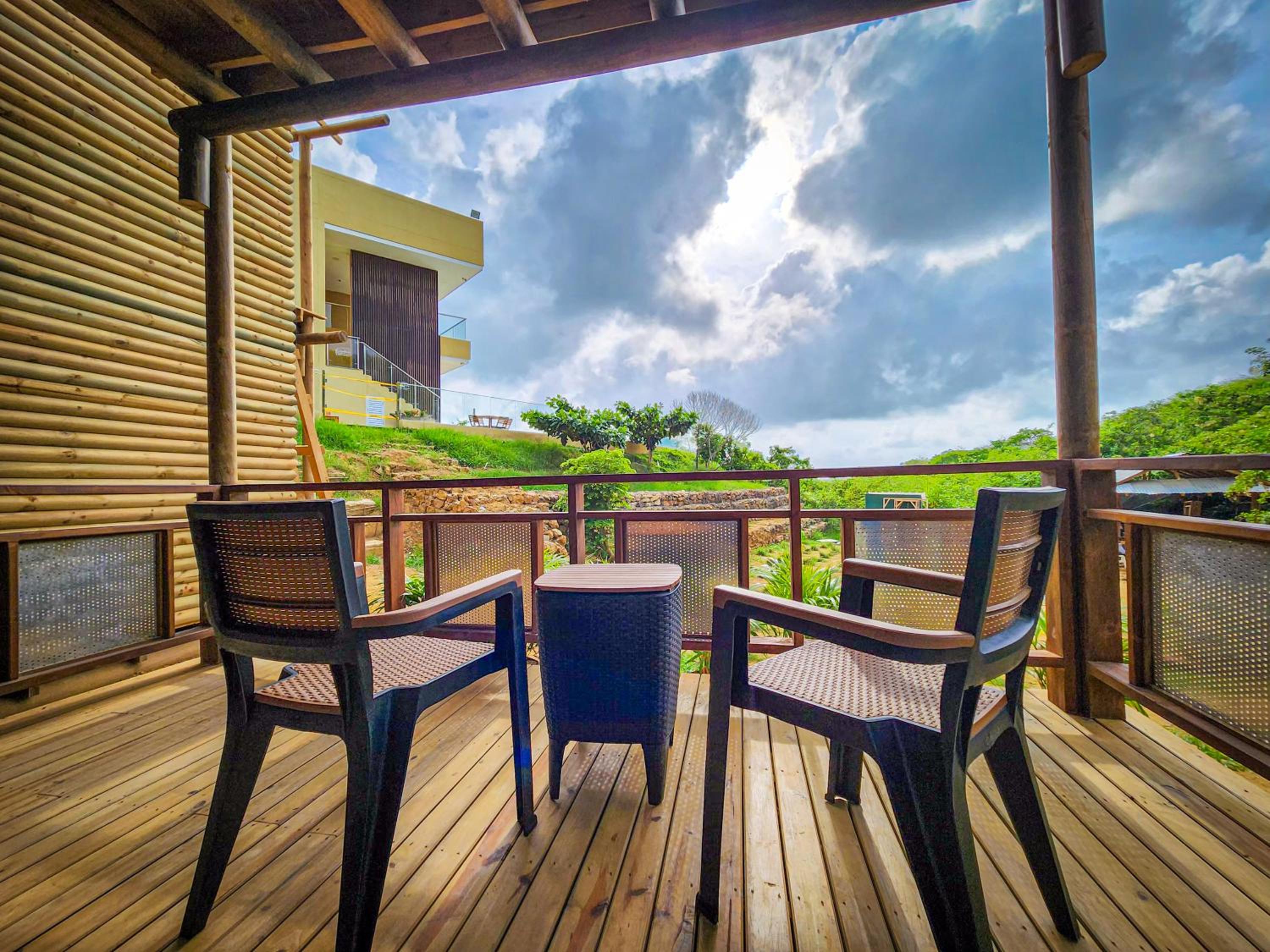 Deluxe Bungalow with Garden View photo 2