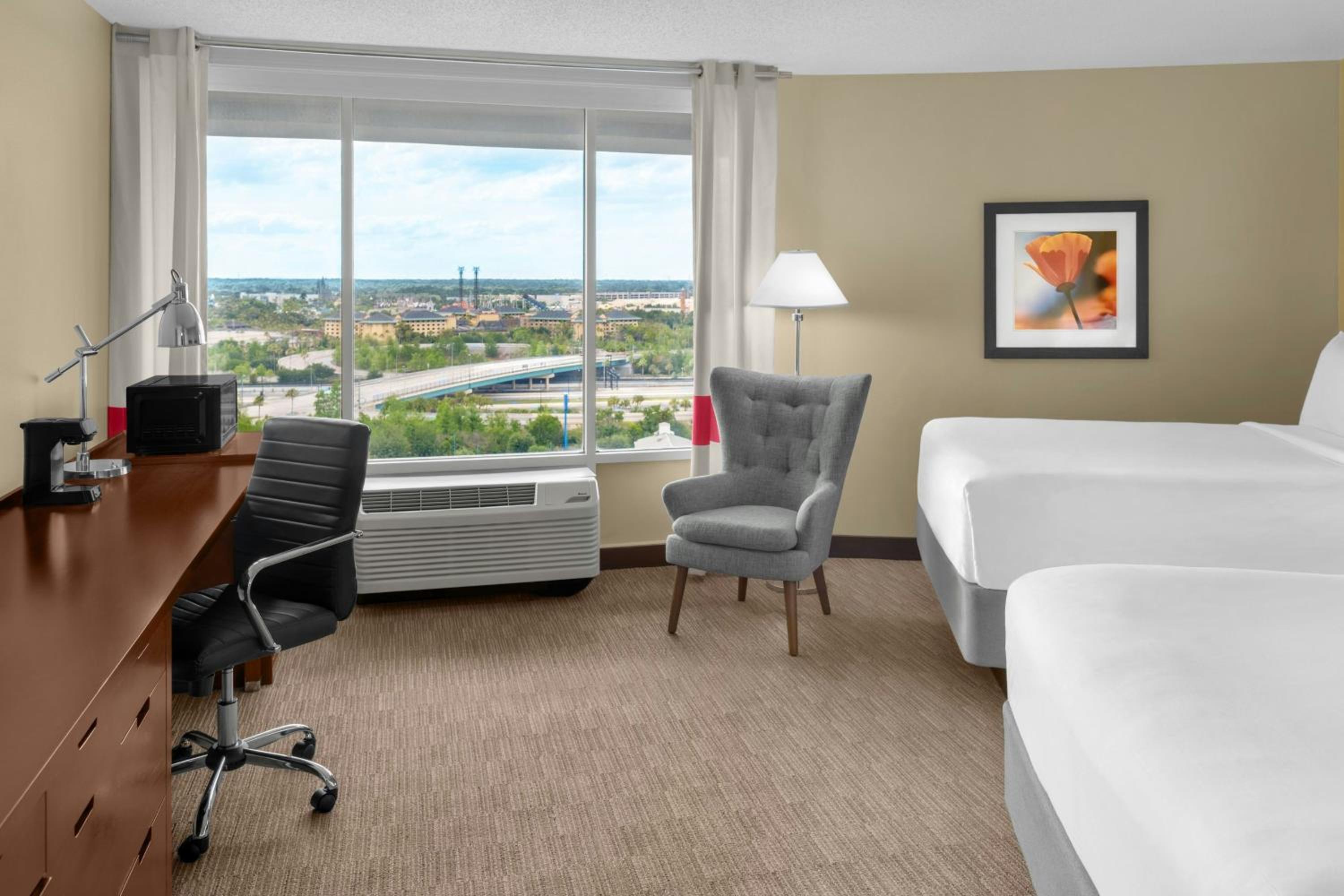 High Floor Queen Room with Two Queen Beds and Attraction View