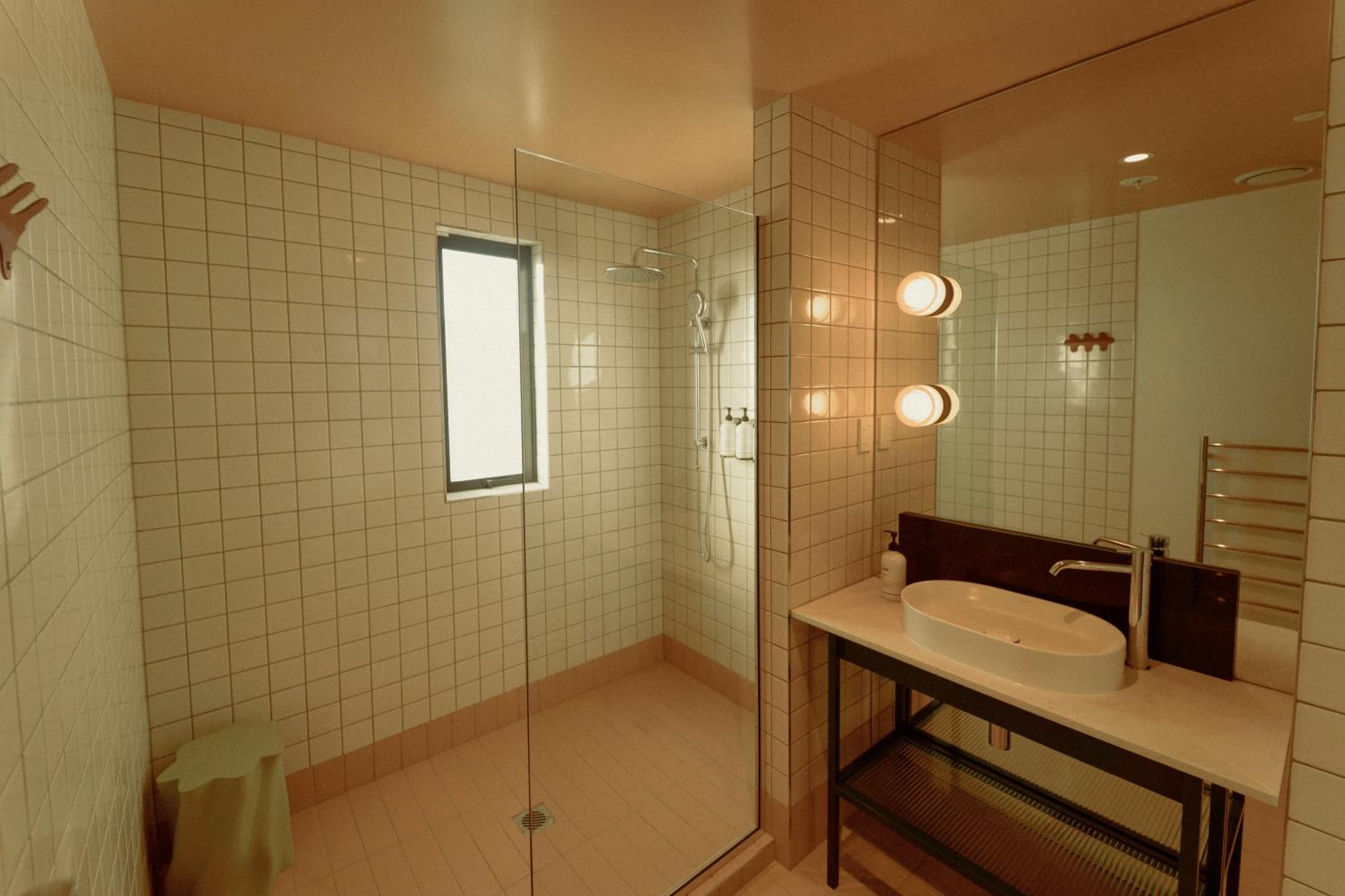 Premium King Suite - Photo 2