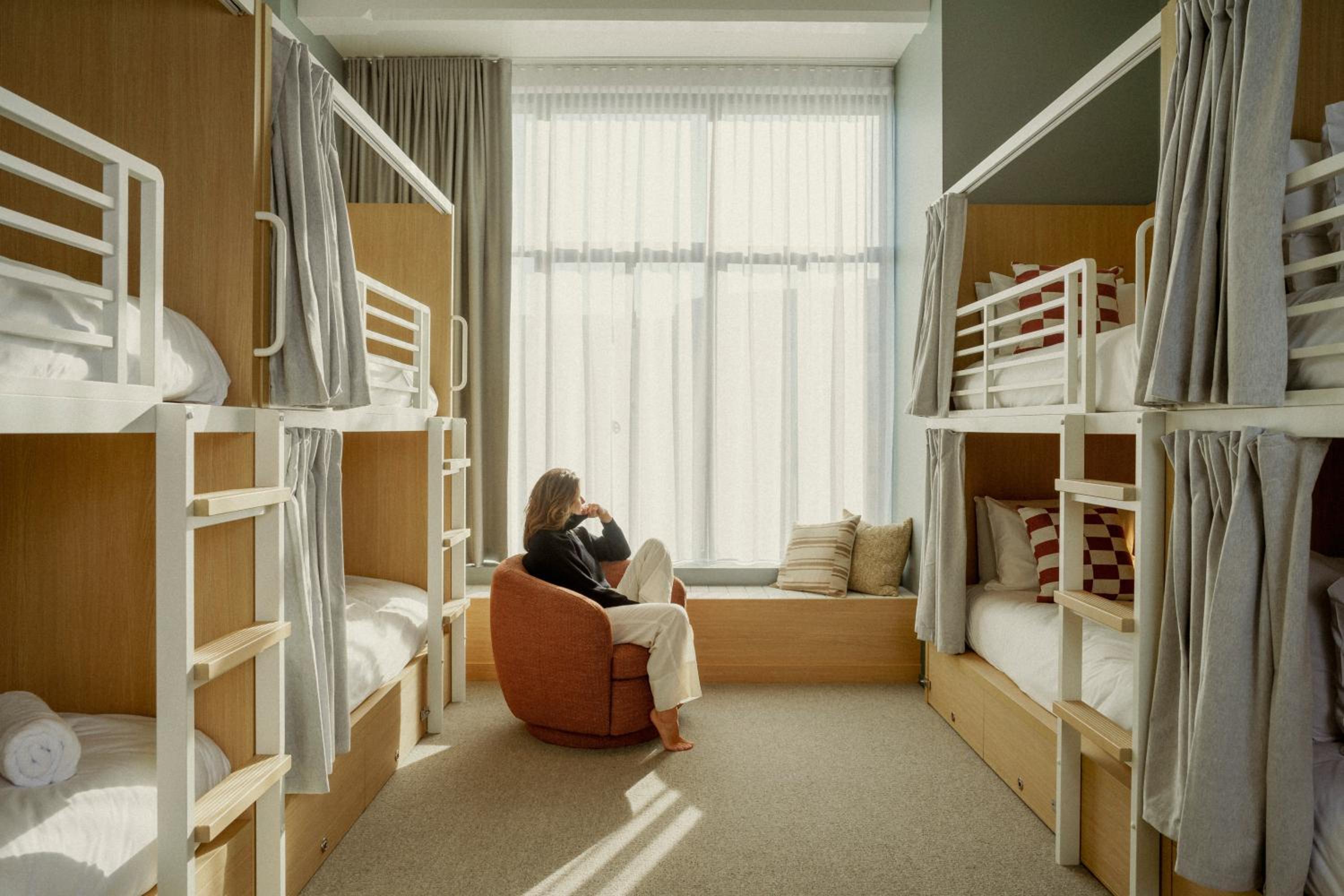 Private Deluxe 8 Bed Female Ensuite Dorm photo 2