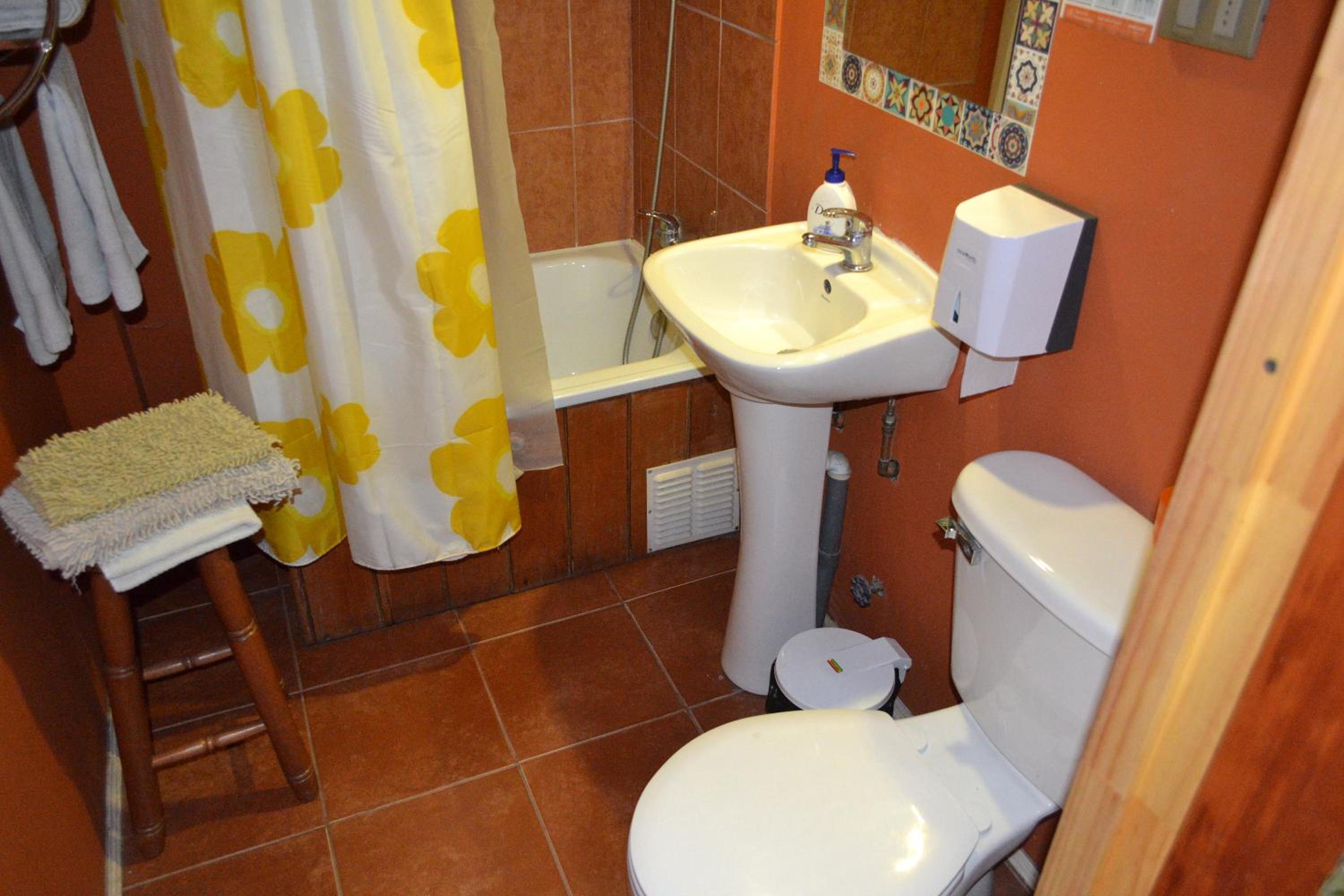 Double Room with Private Bathroom photo 3