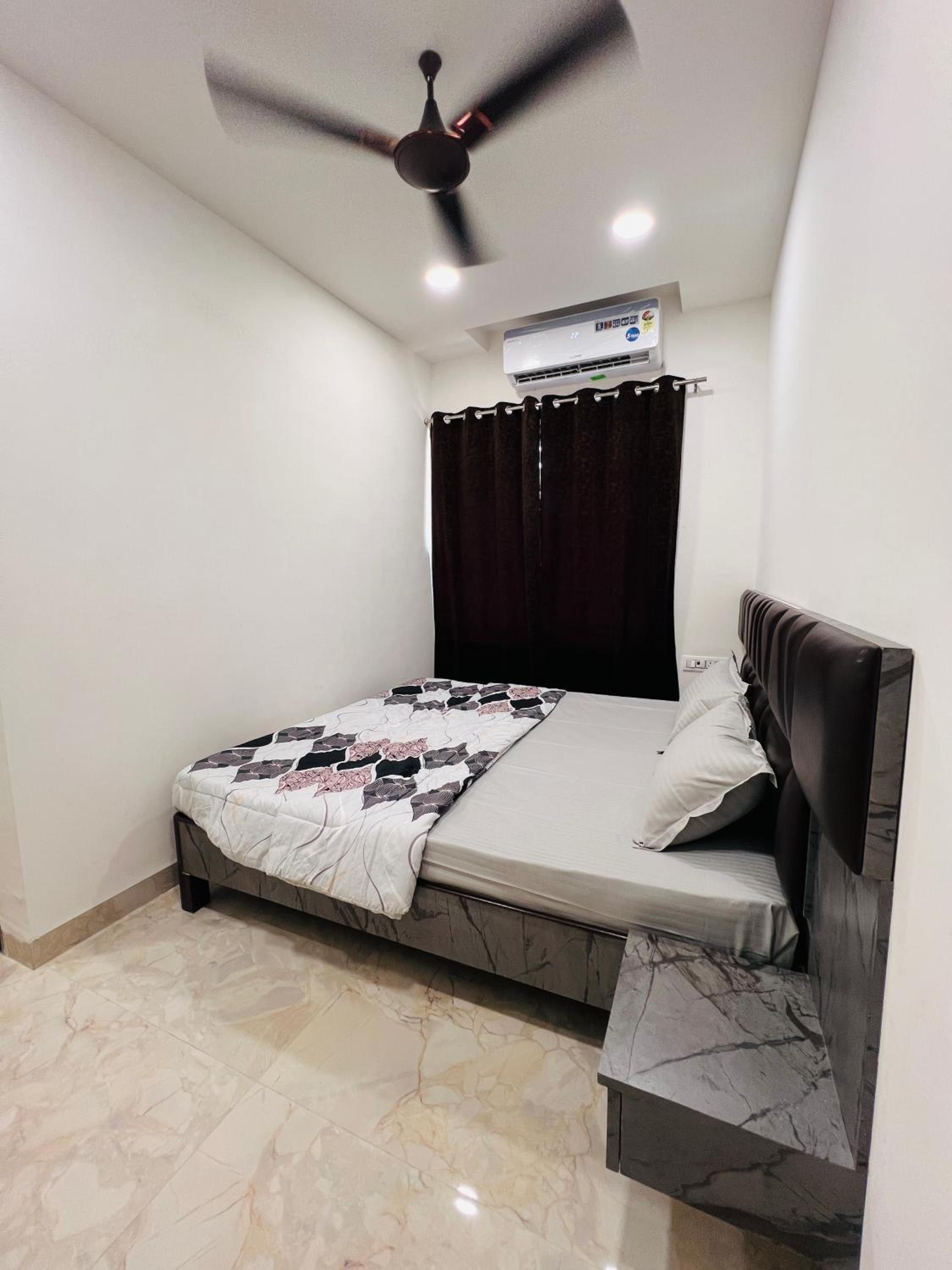 Budget Double Room photo 2