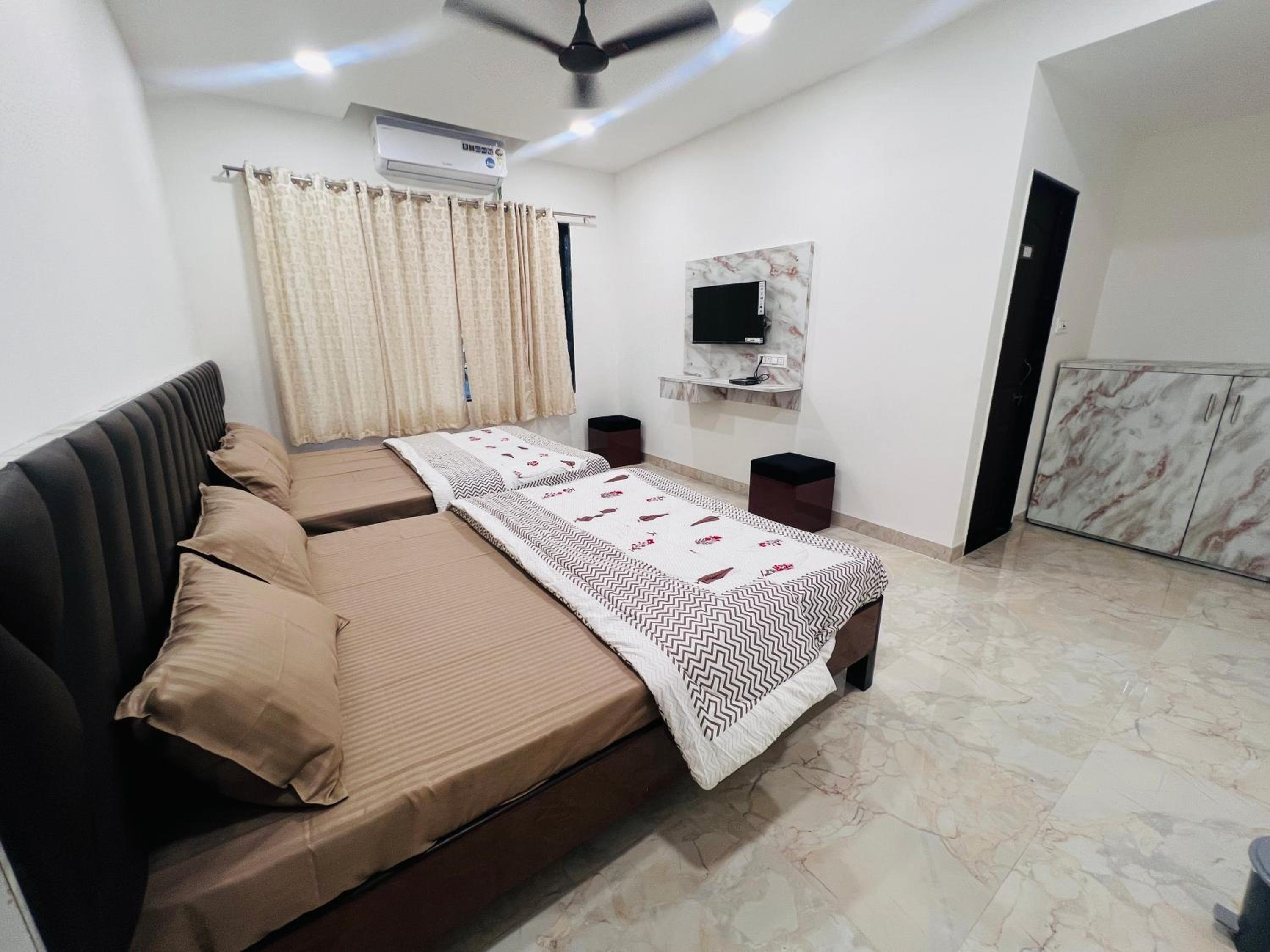 Deluxe Double Or Twin Room photo 1