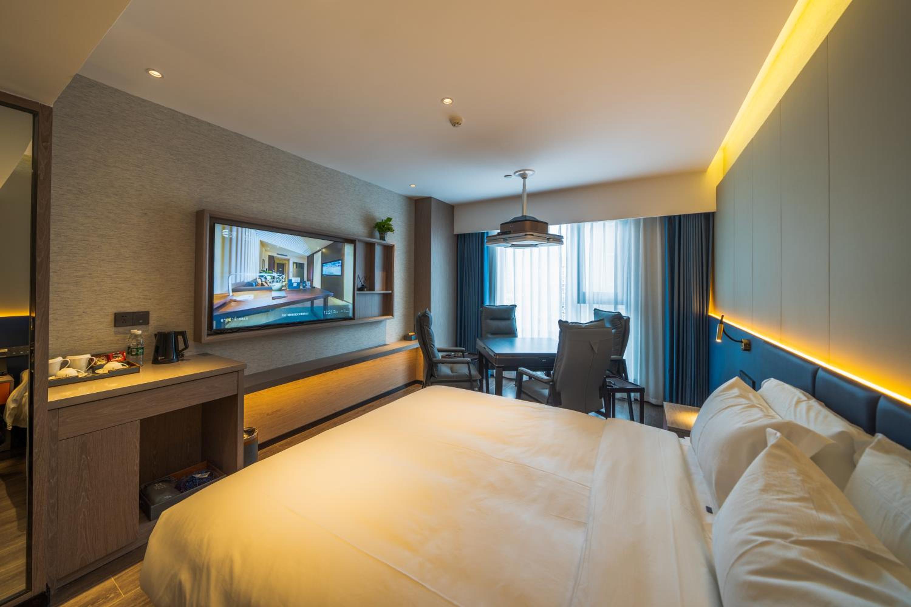 Double Room with Mah-jongg