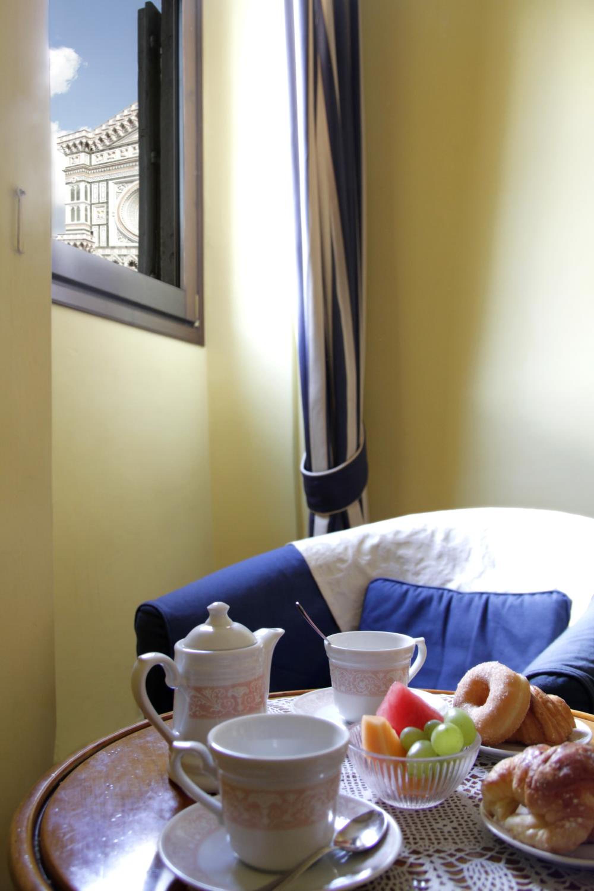 Double or Twin Room with Duomo view photo 2