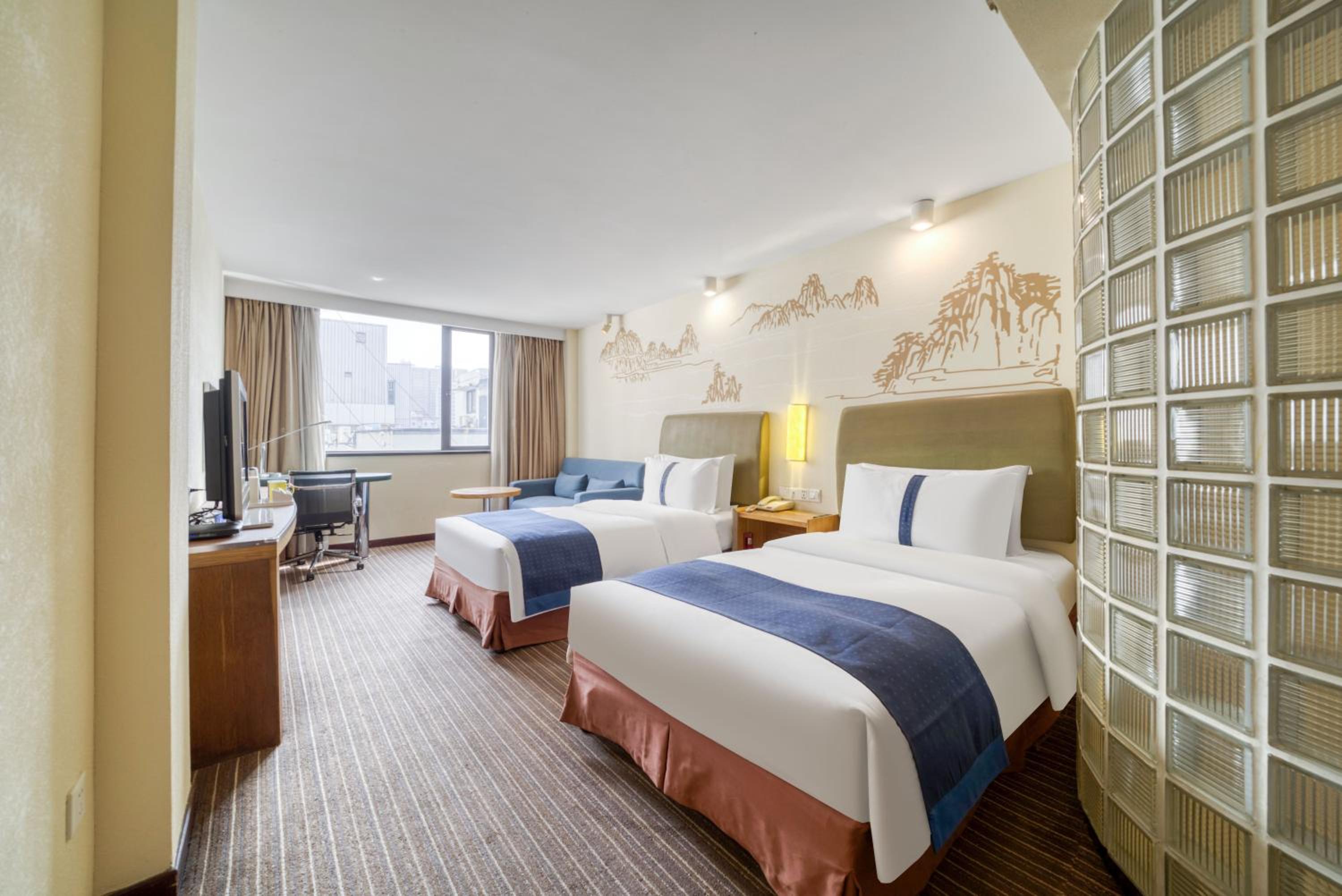 Deluxe Twin Room - Photo 1