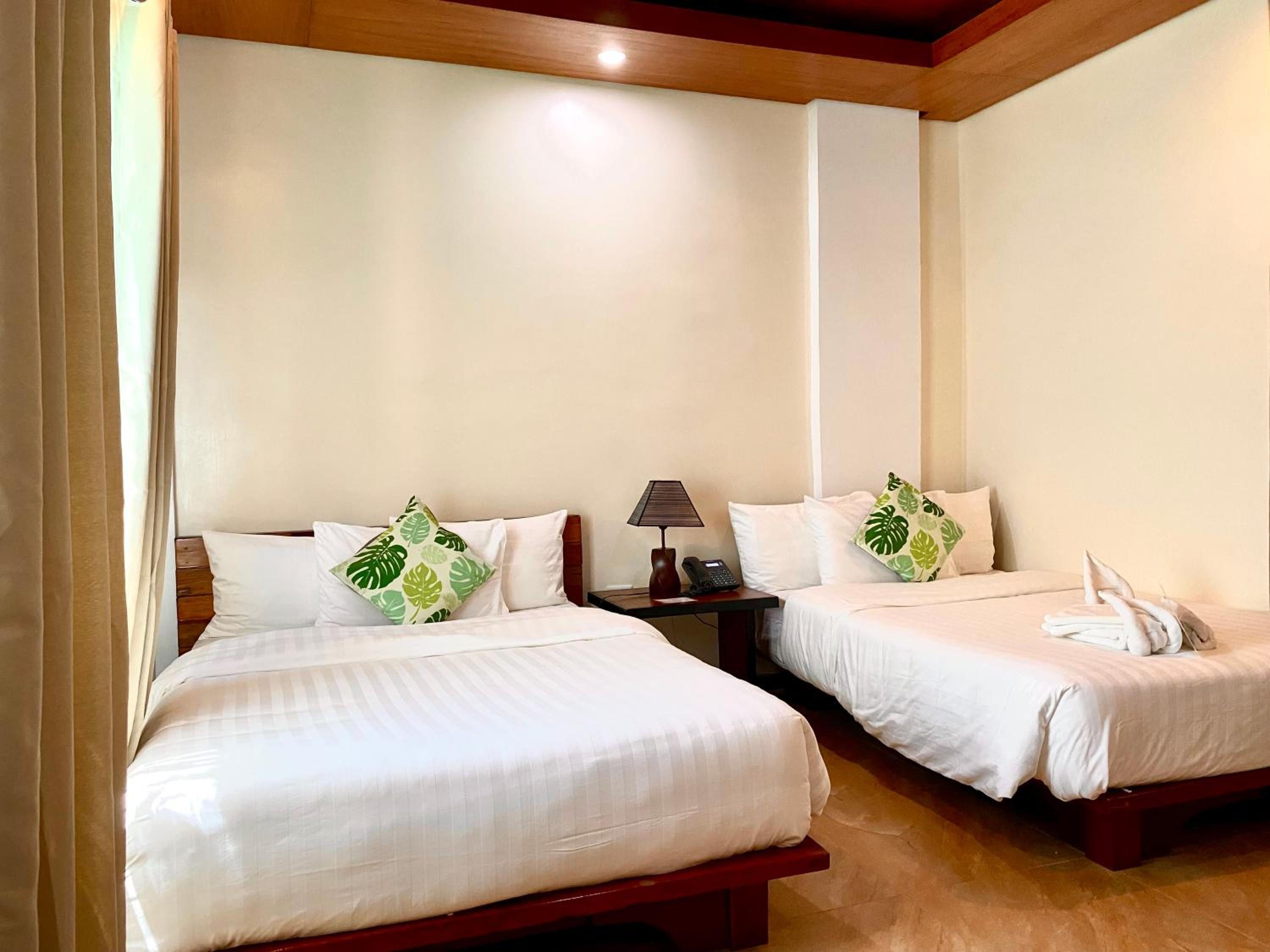 Standard Twin Room with Garden View