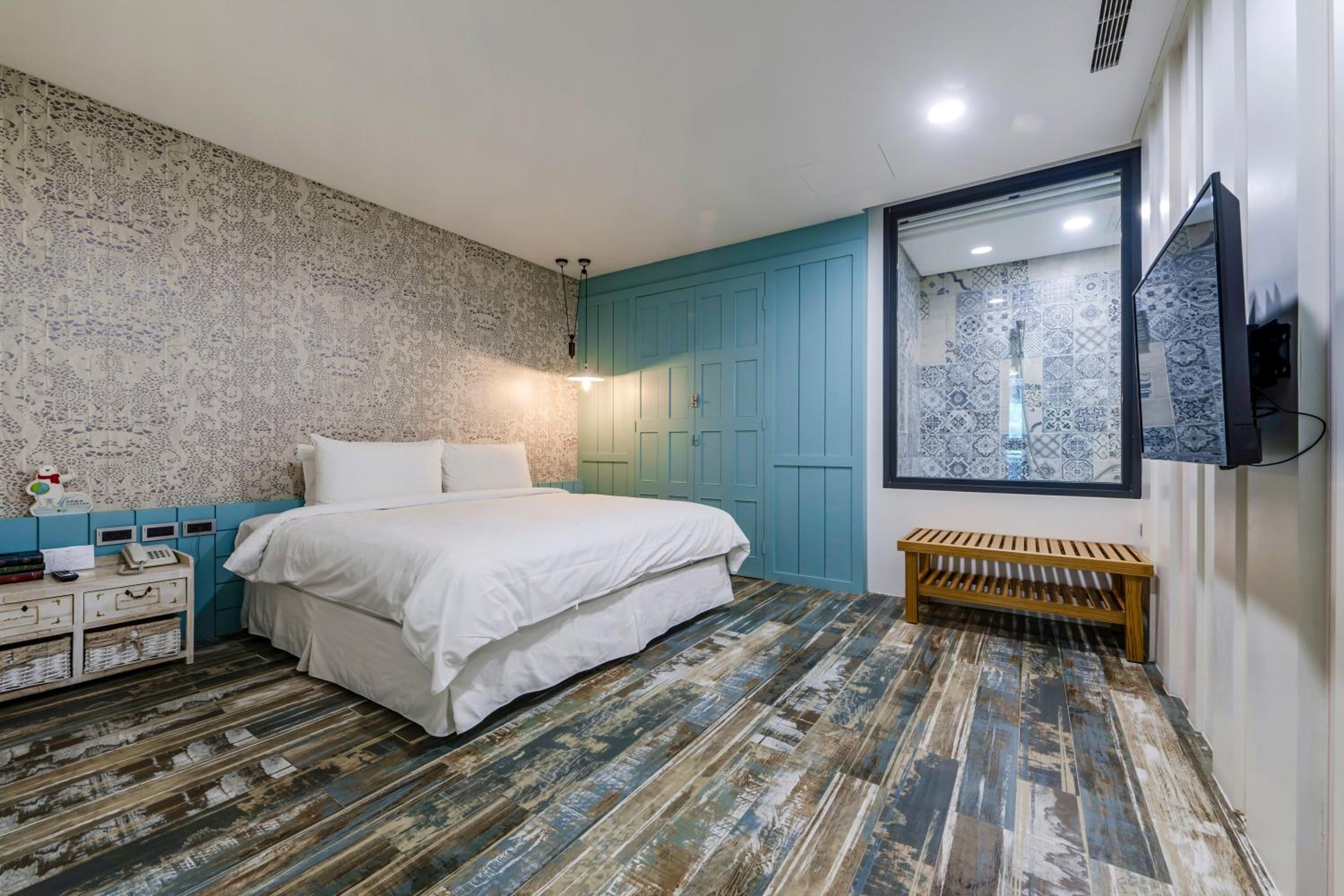 Deluxe Double Room with Bath