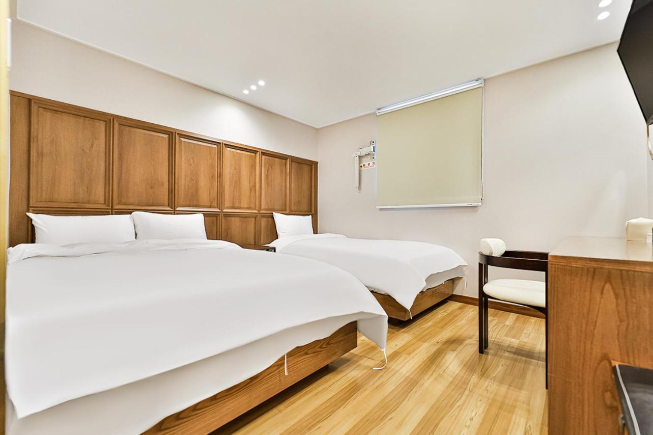Deluxe Twin Room photo 1