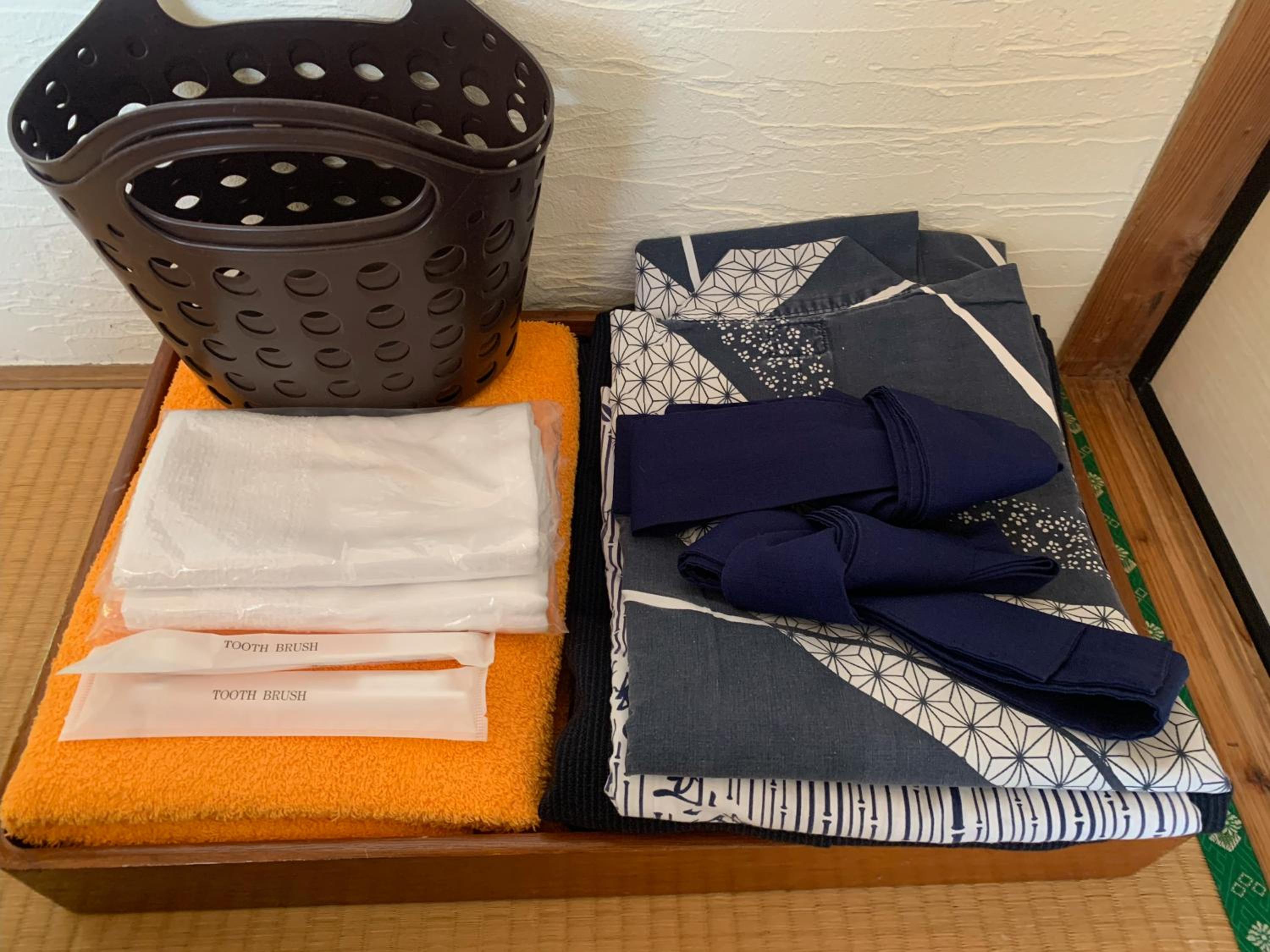 Japanese Style Quadruple Room with Shared Bathroom photo 2