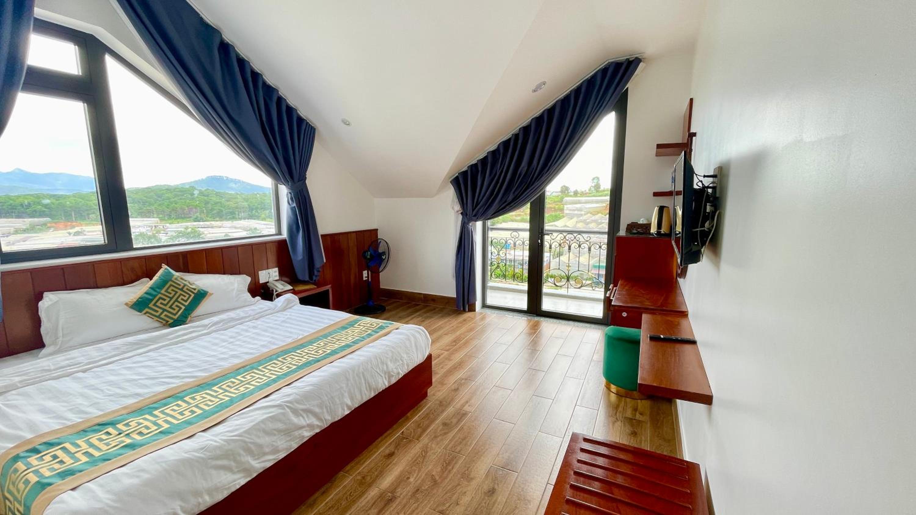 Superior King Room photo 1