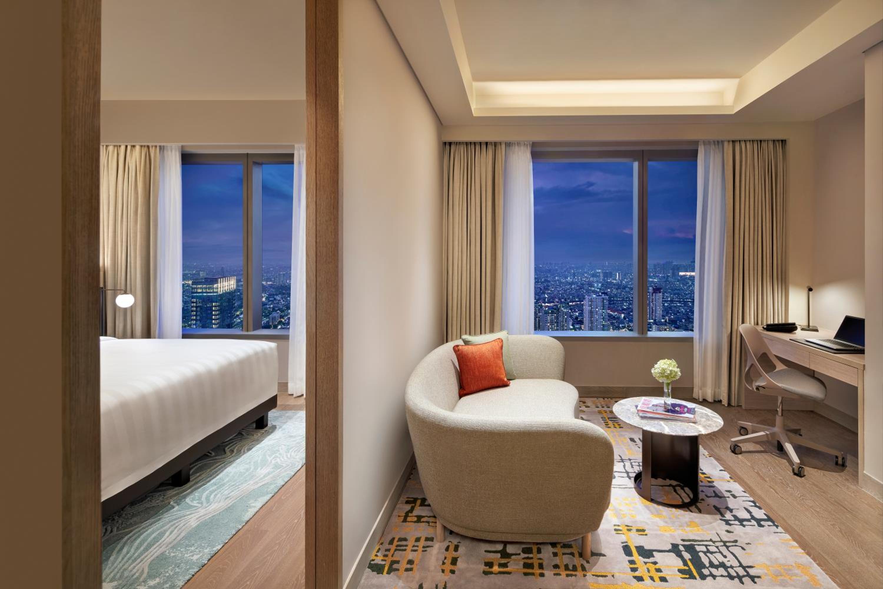 One-Bedroom Deluxe Suite - Photo 1