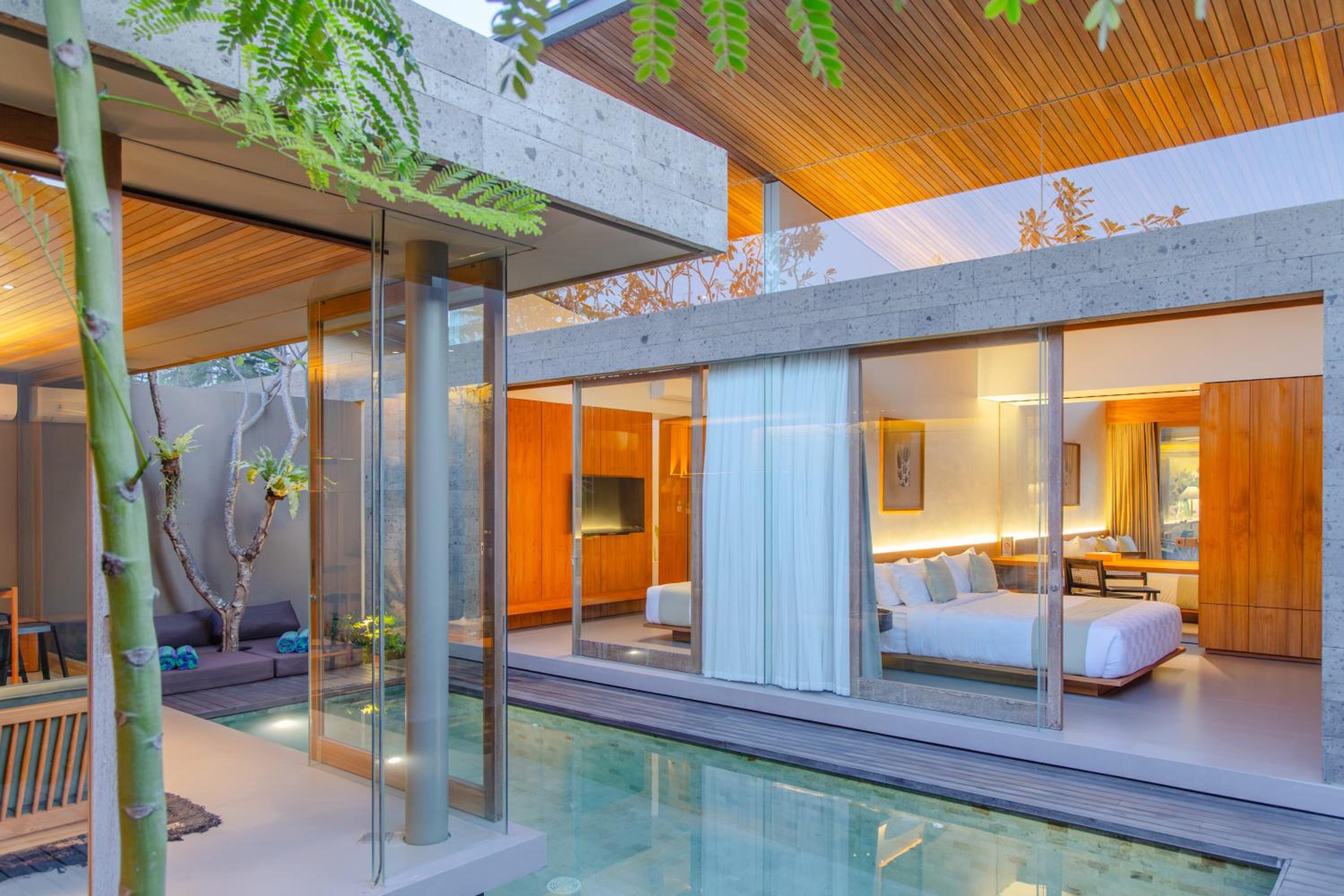 Villa with Private Pool - Photo 5