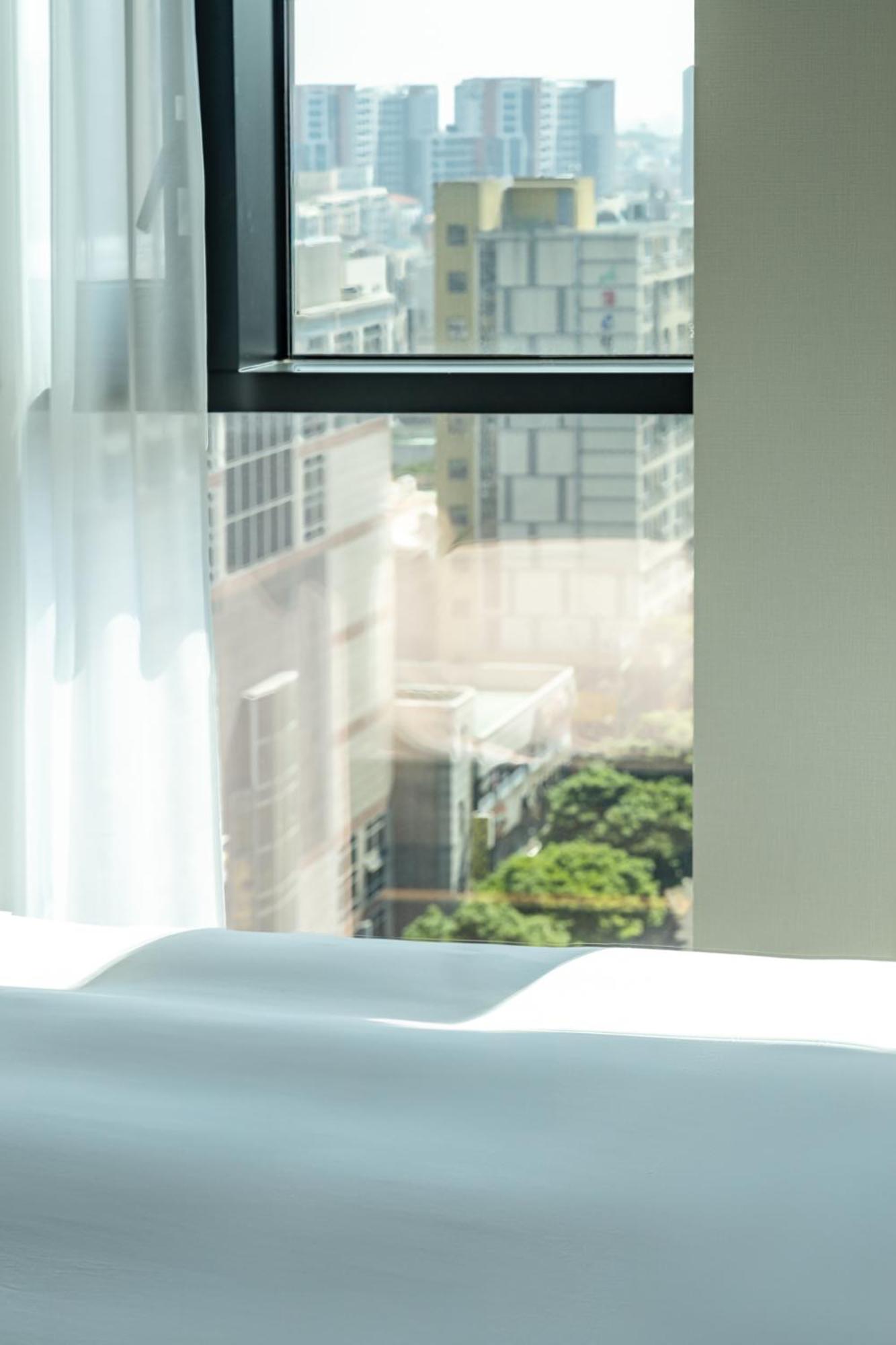Premium Double Room - Photo 9
