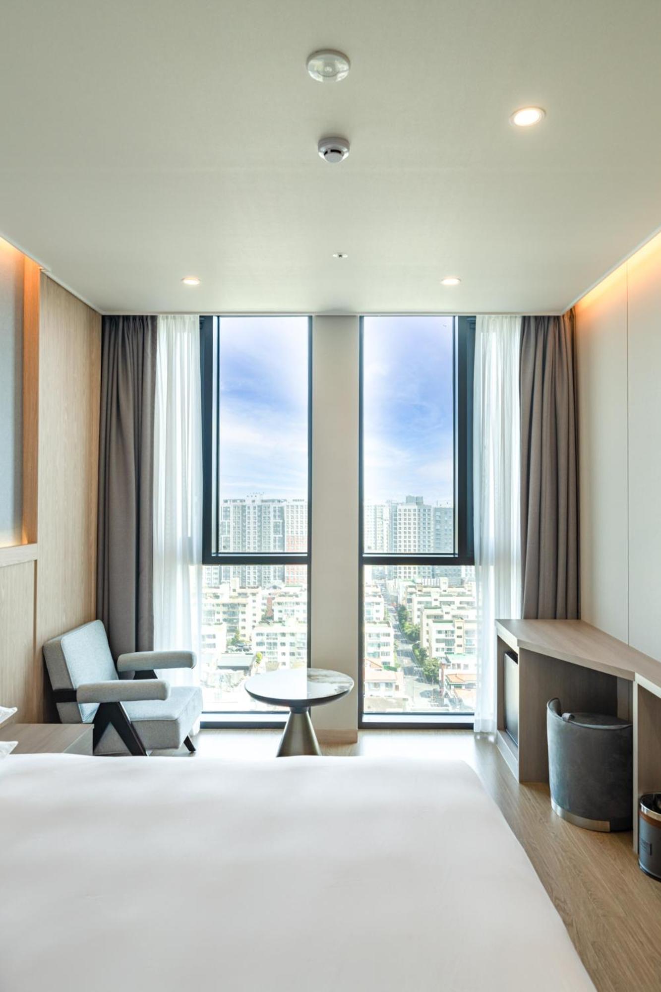 Premium Double Room - Photo 7