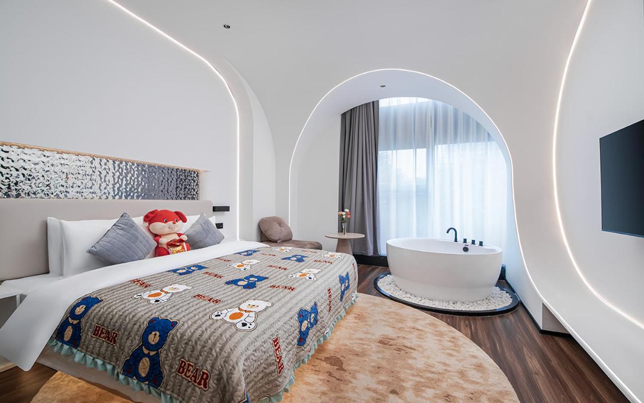 Family Room with Double Bed photo 2