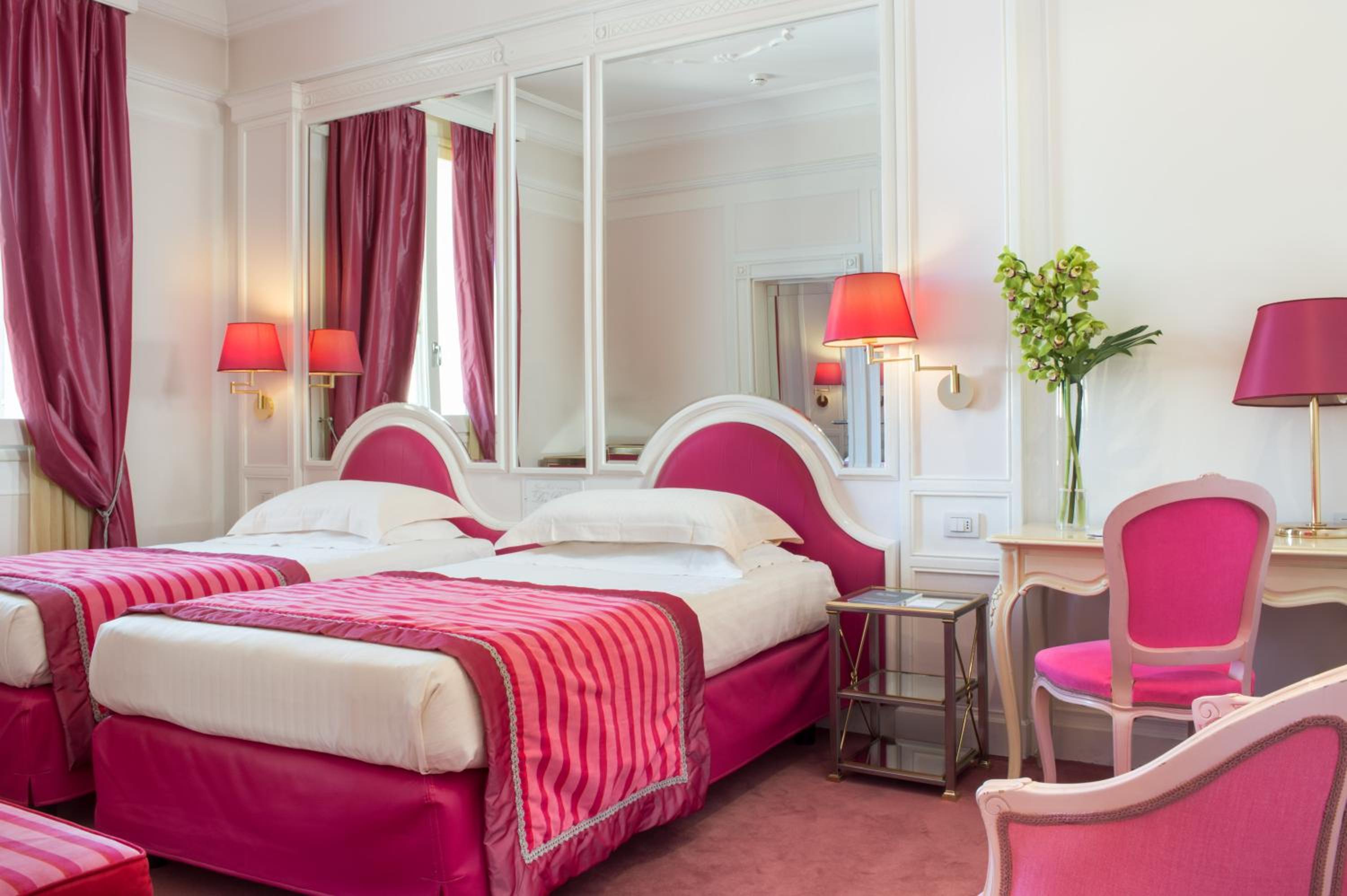 Deluxe Double or Twin Room - Photo 6