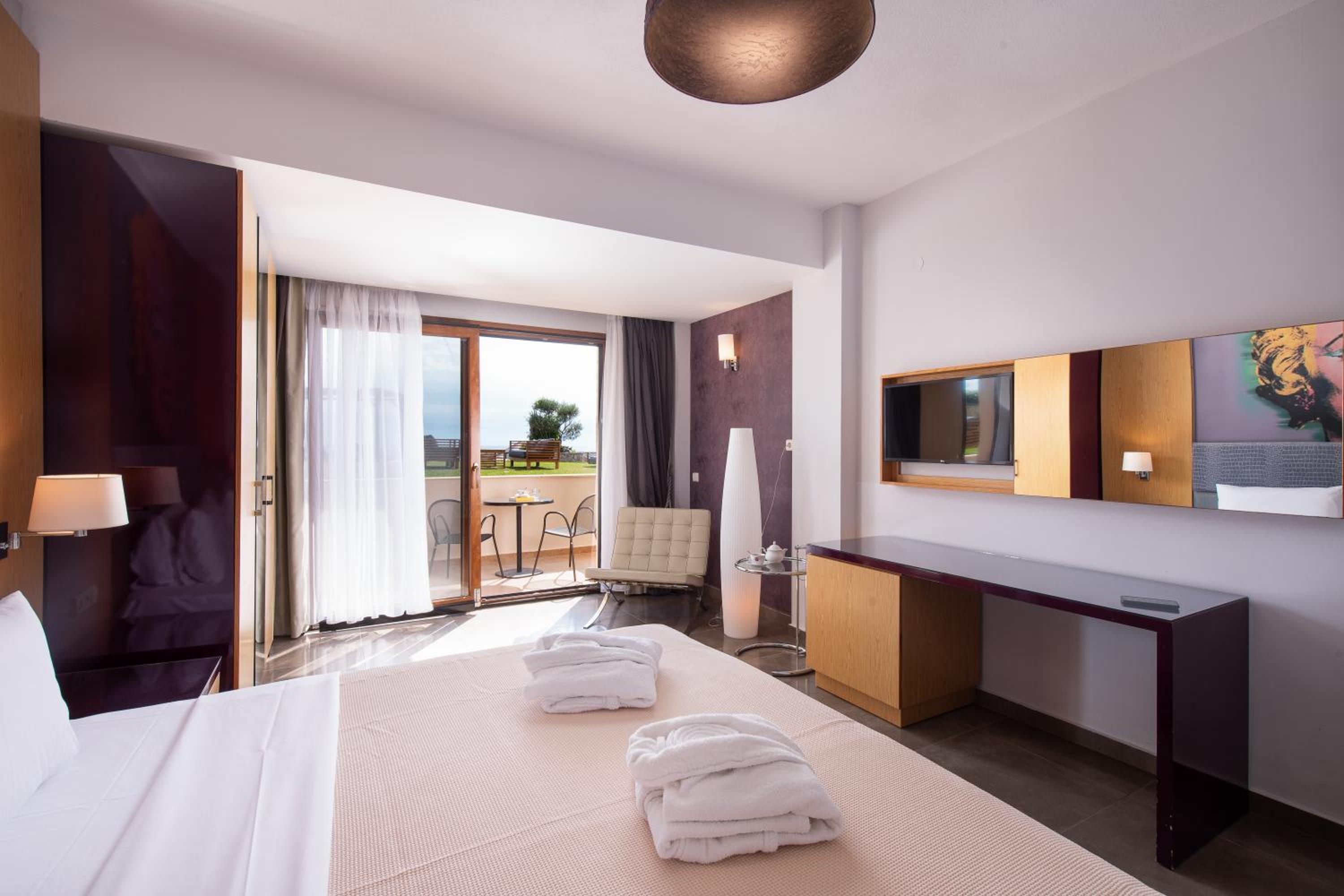Deluxe Family Suite